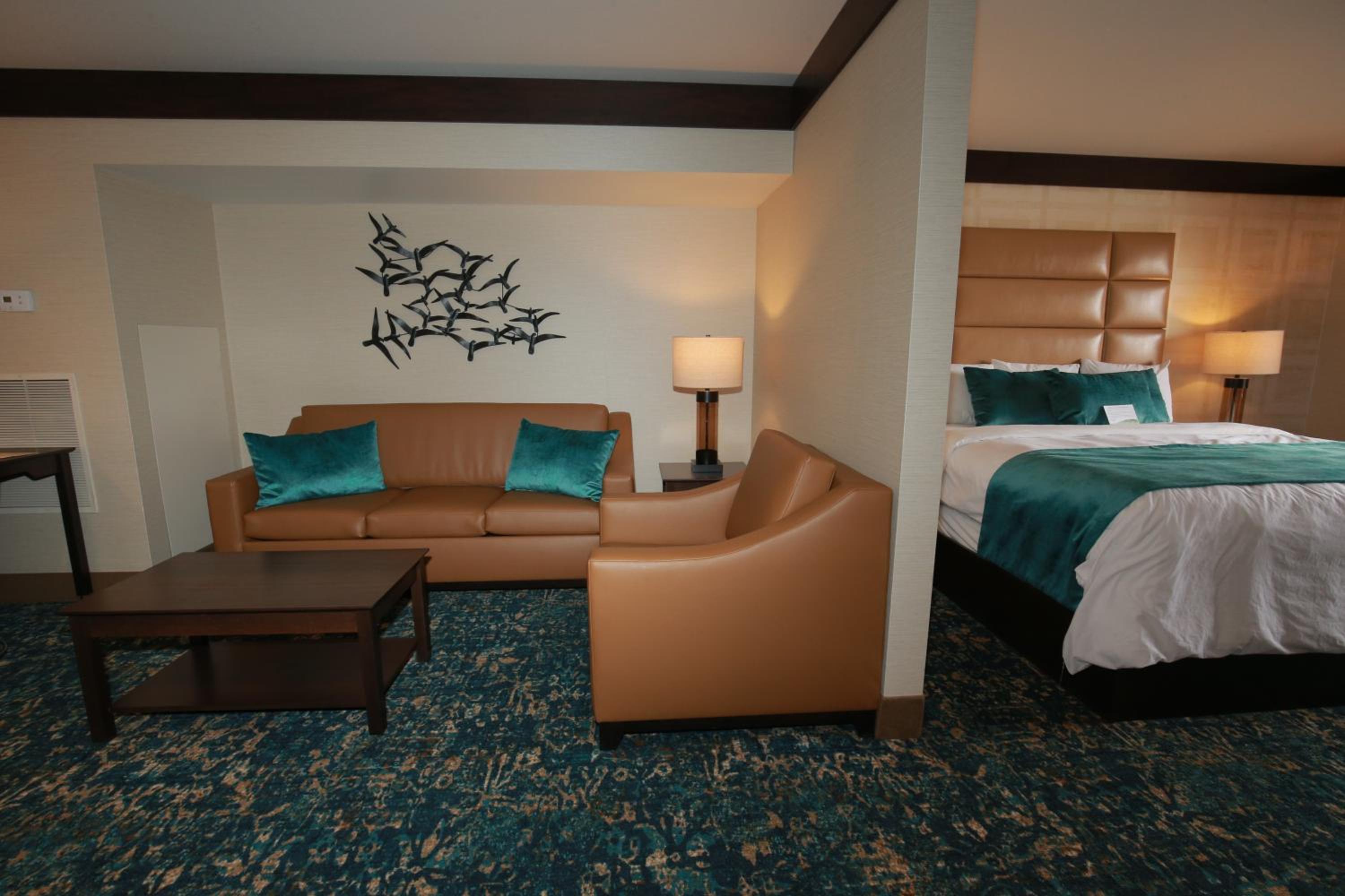 Deluxe Junior Suite photo 3