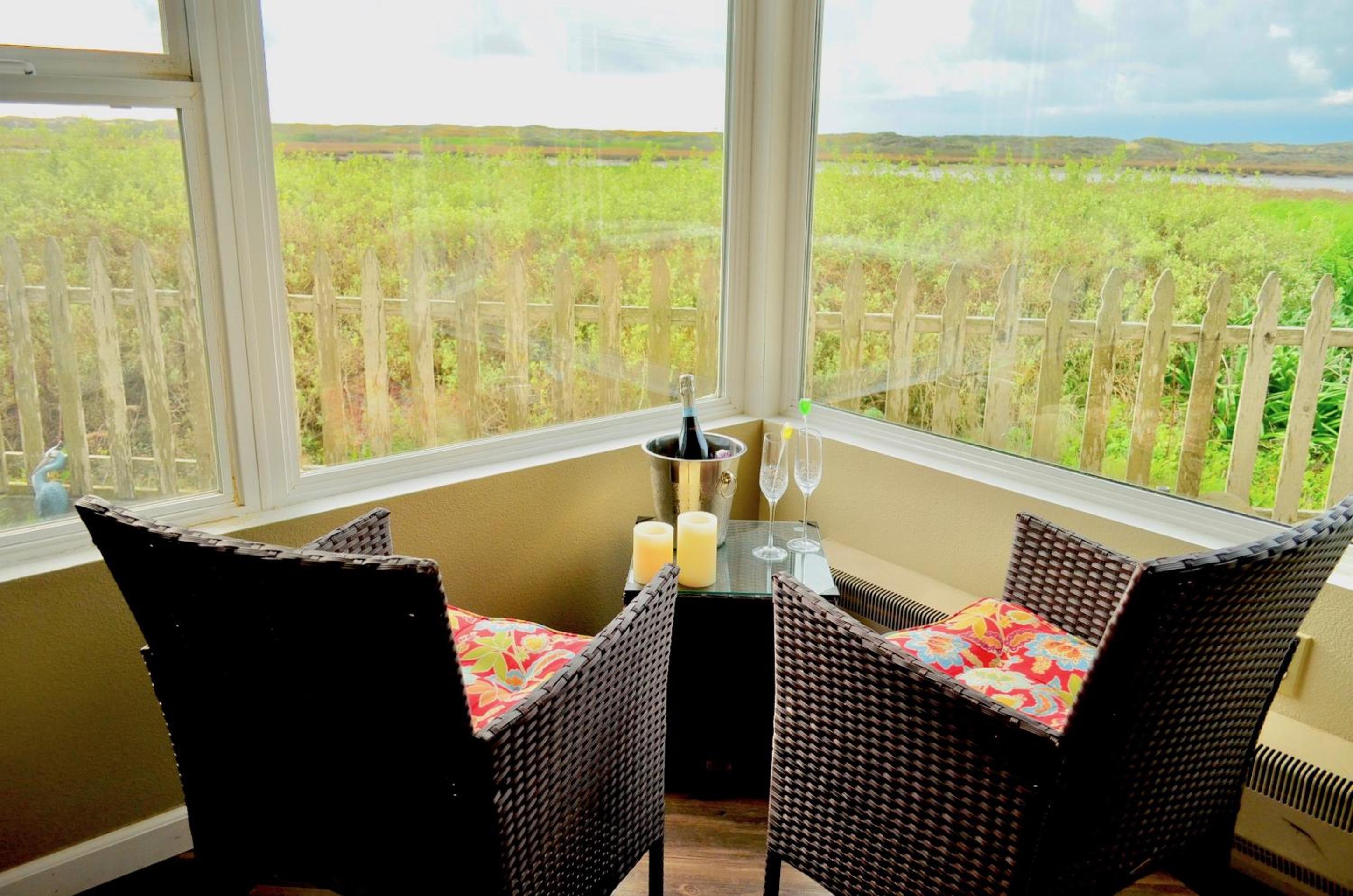Deluxe Double Room with River View photo 2