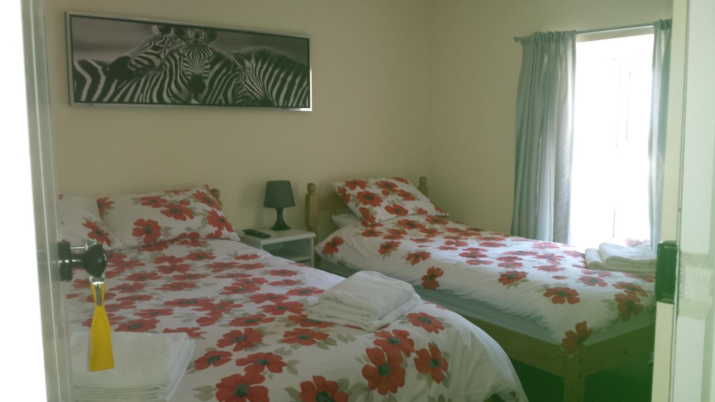Family Room (2 Adults + 1 Child)