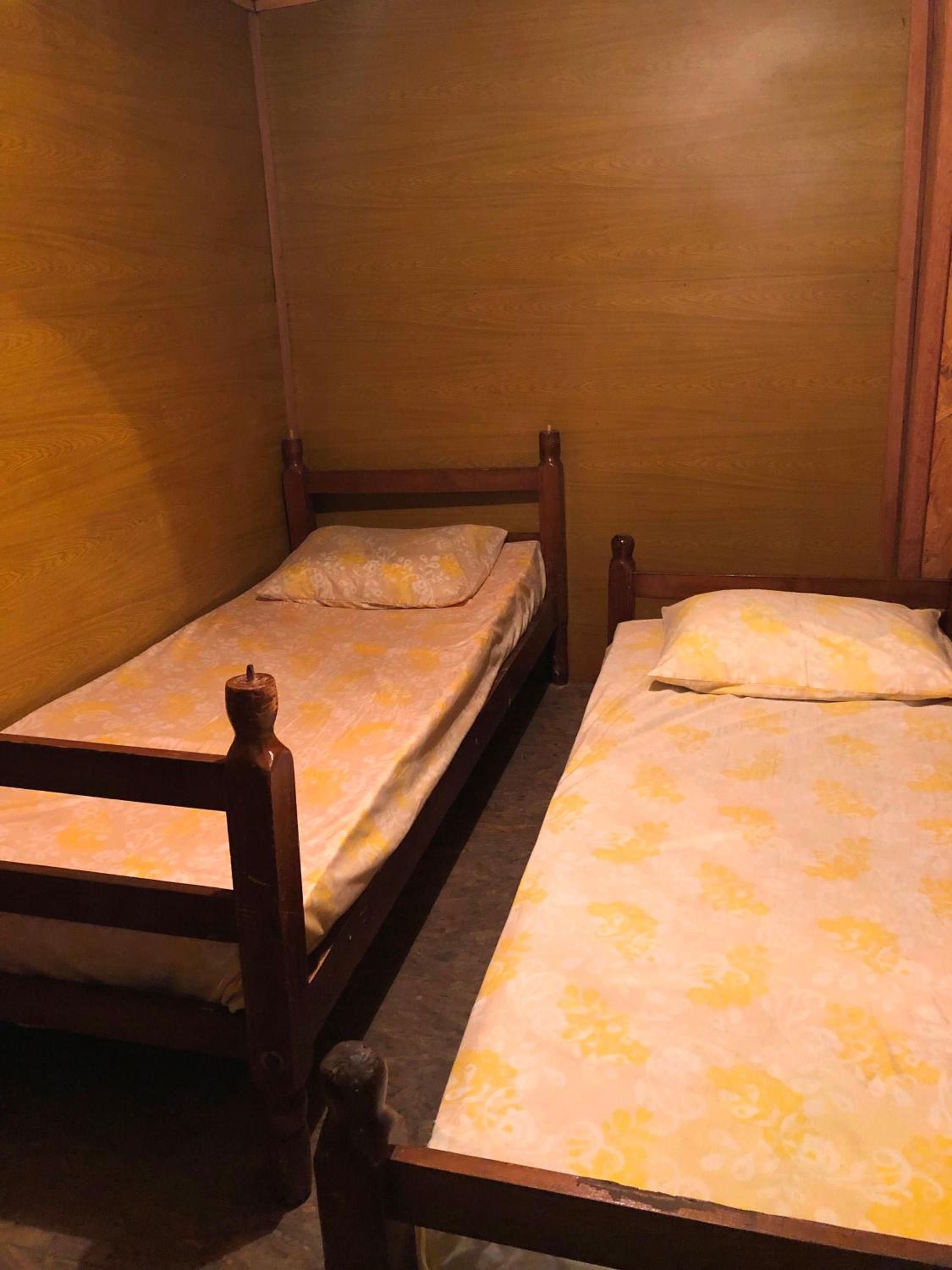 Budget Twin Room - Photo 2