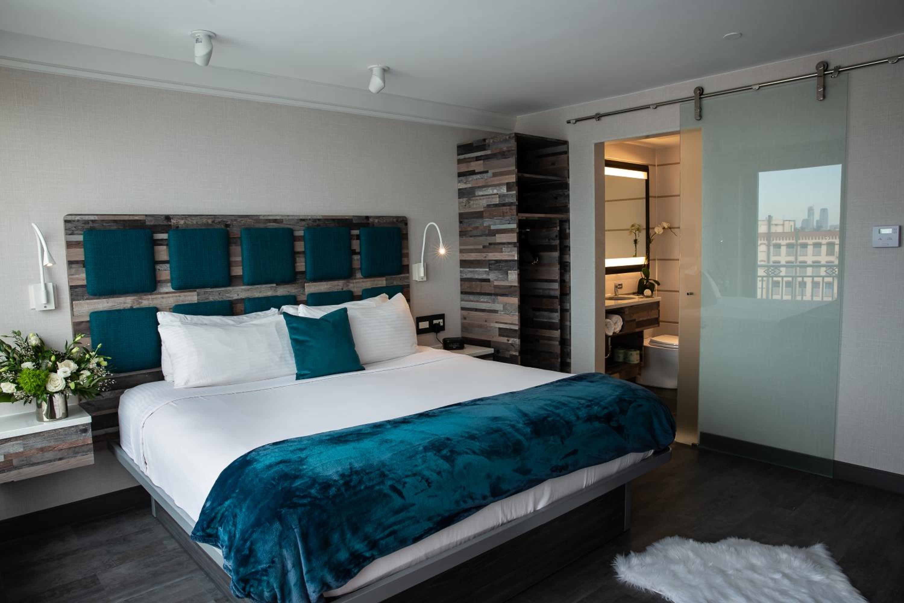  Signature Collection Deluxe King Terrace - Photo 4