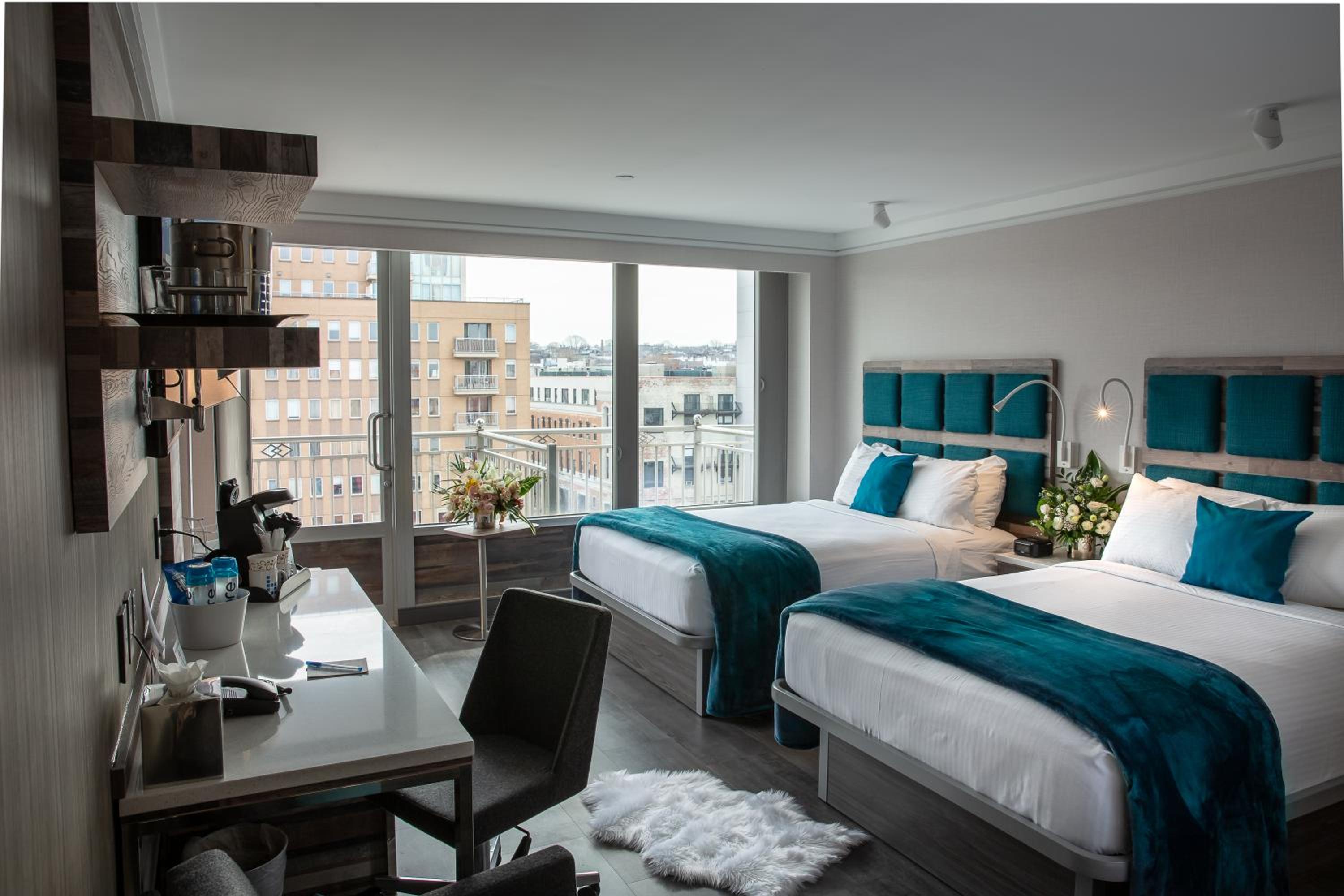 Signature Collection Deluxe Double Terrace Brooklyn View - Photo 2