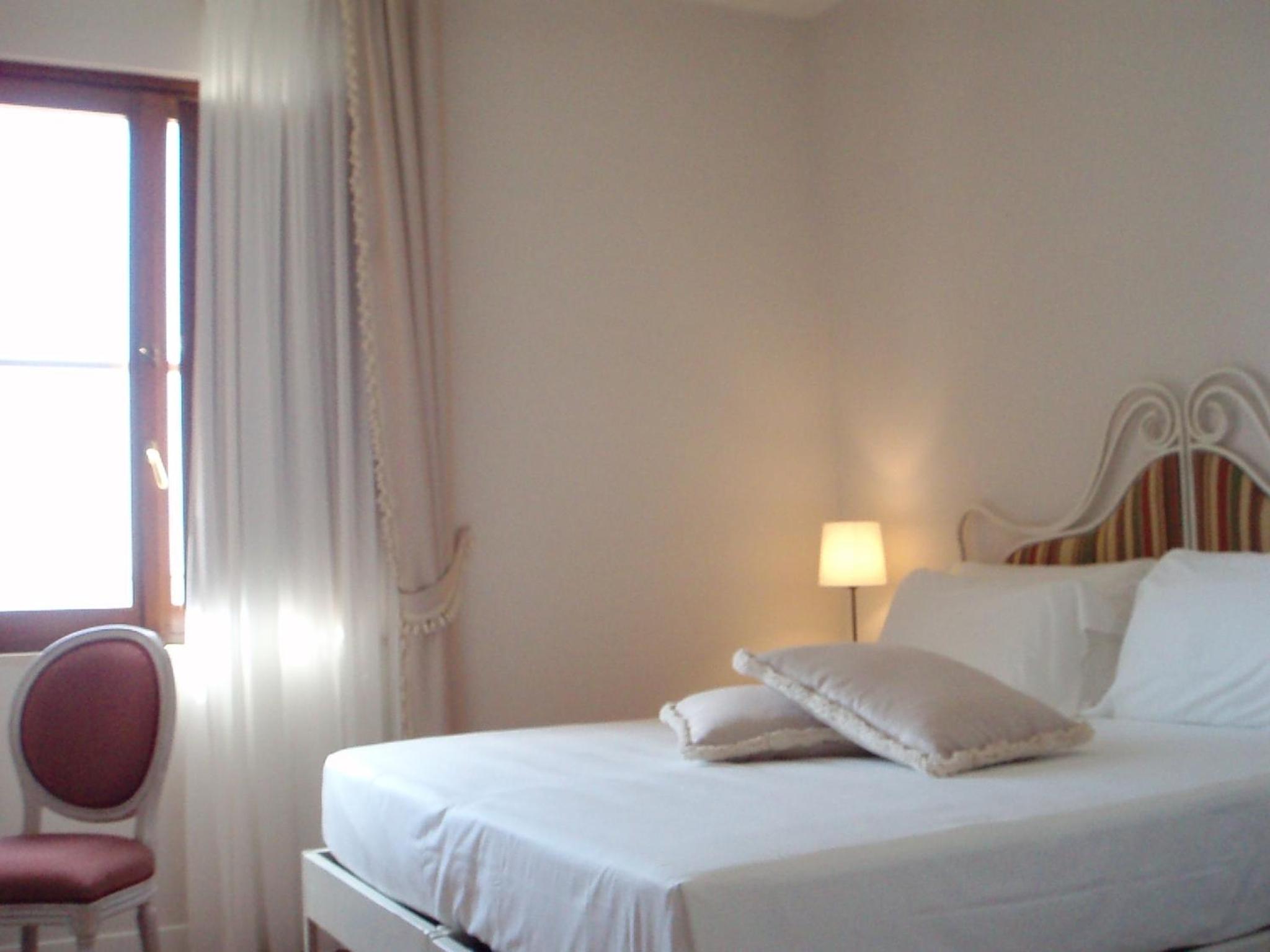 Standard Double Room - Photo 2