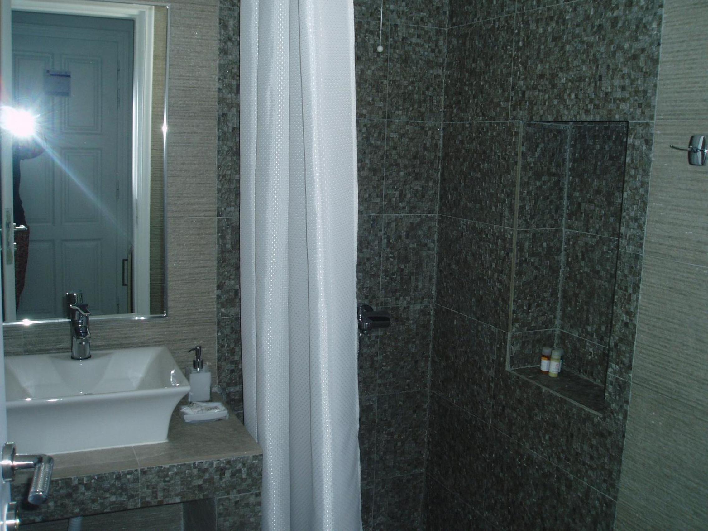 Twin Room with Sea View - Photo 6