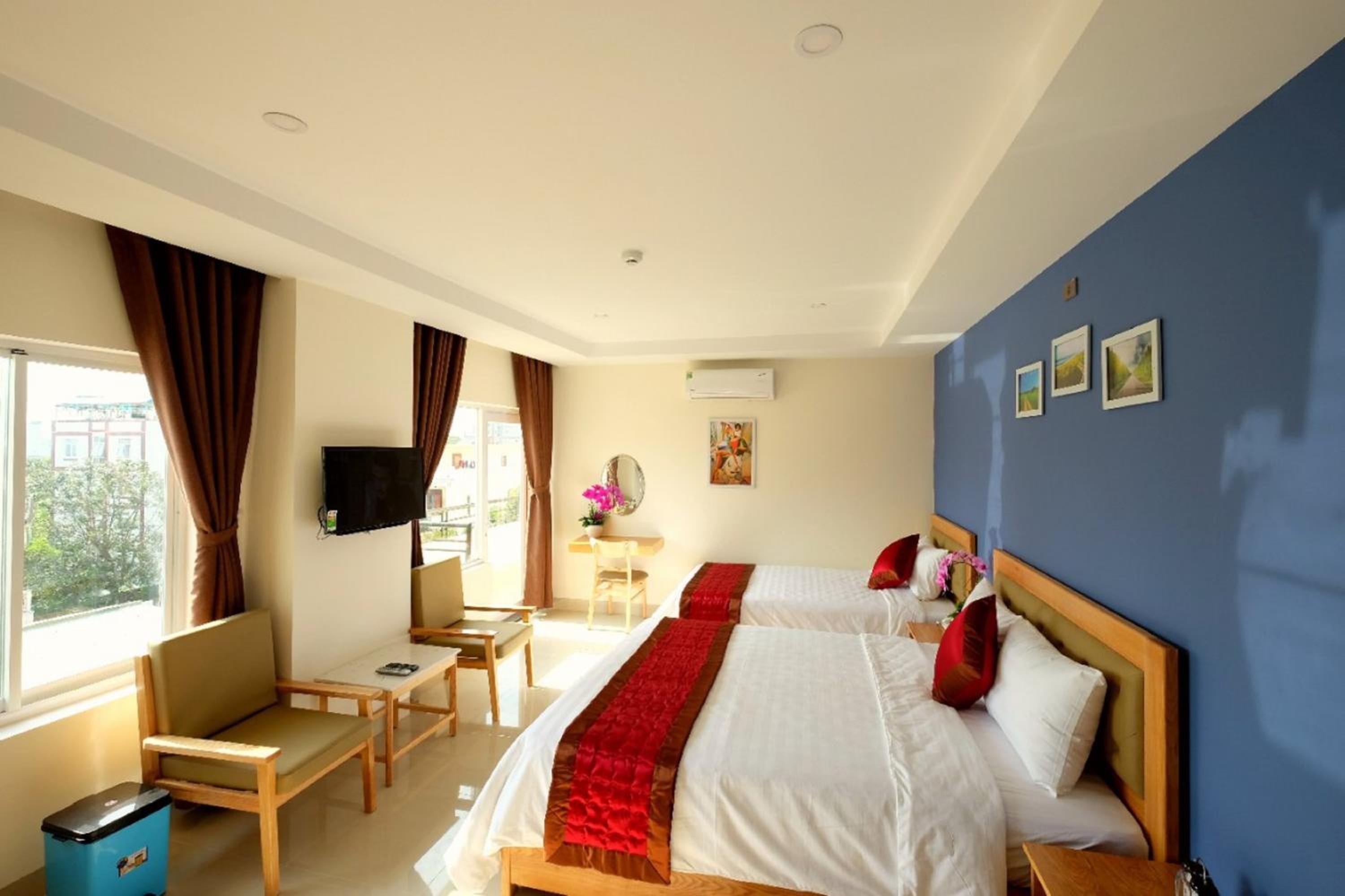 Triple Room with Balcony