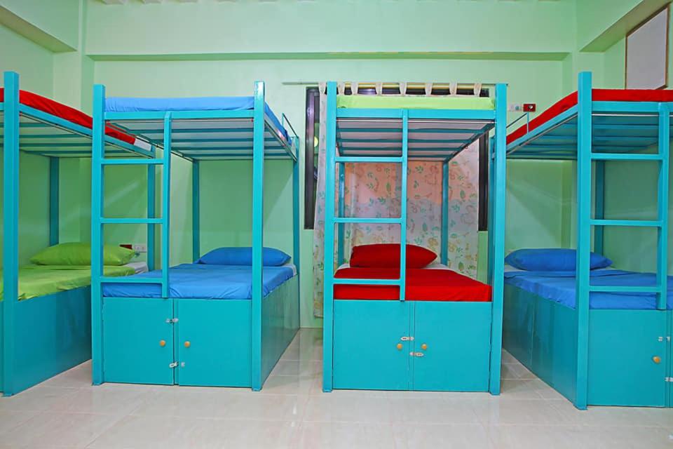 Bed in 10-Bed Mixed Dormitory Room photo 2