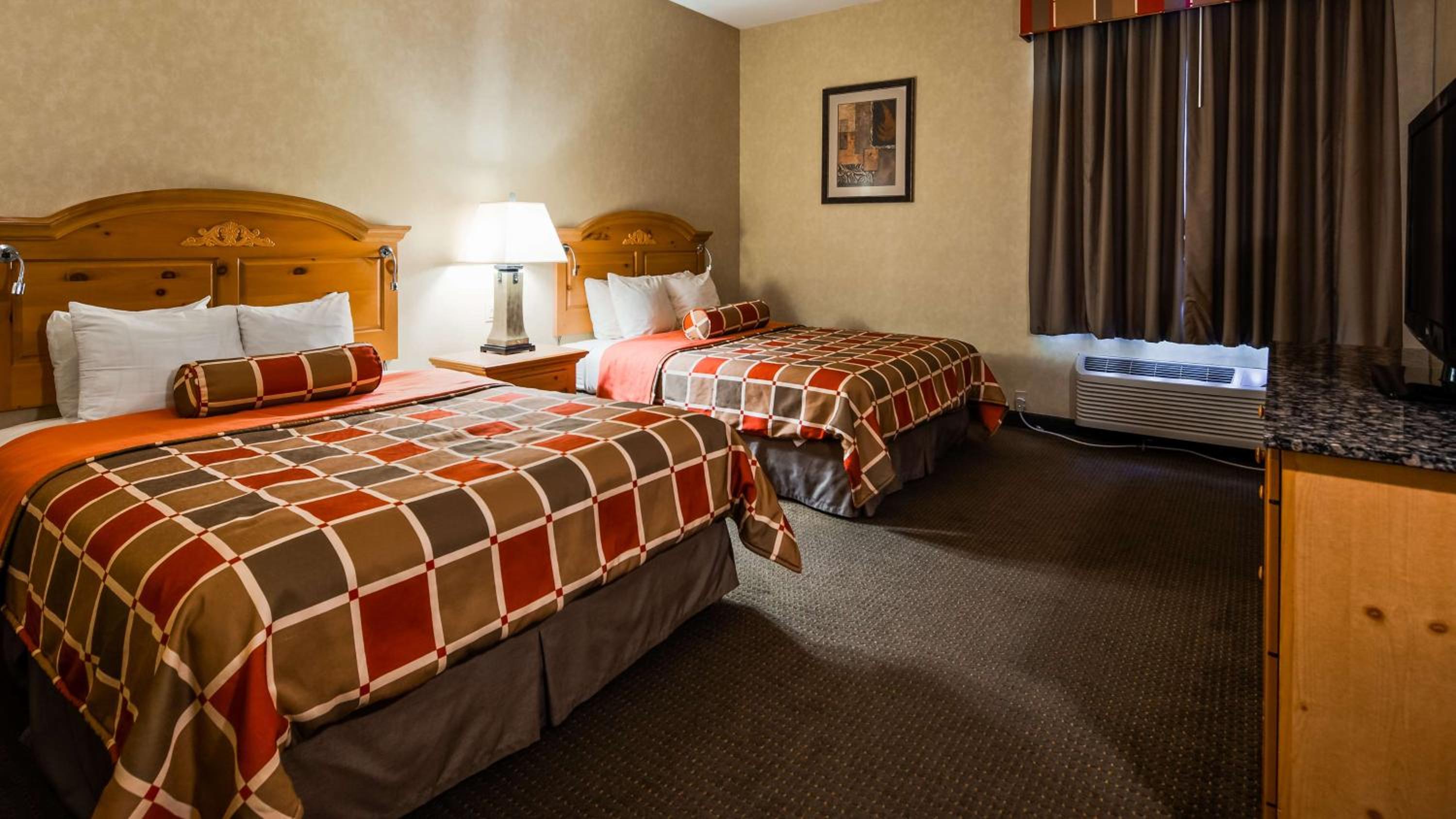 Queen Room with Two Queen Beds - Non-Smoking