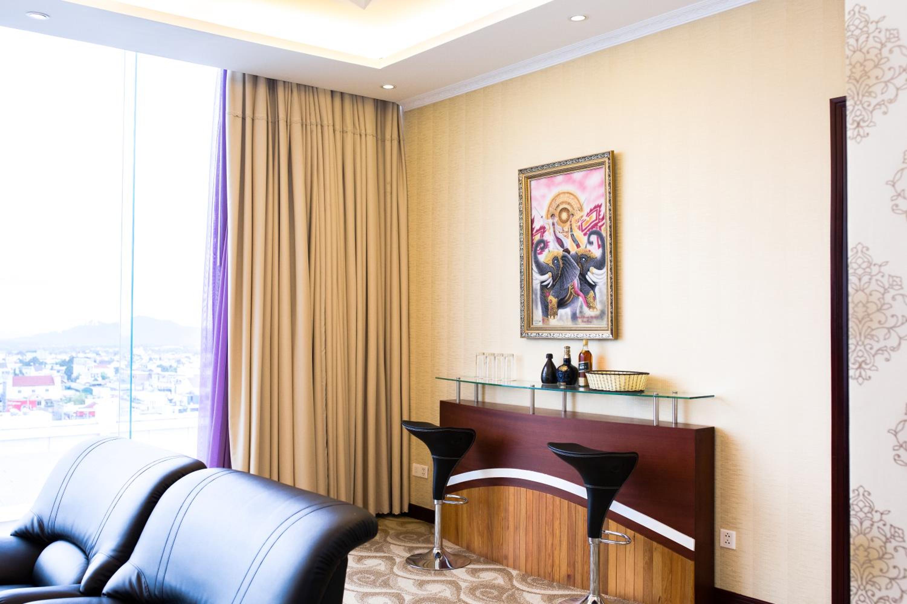 Standard Double Room - Photo 7