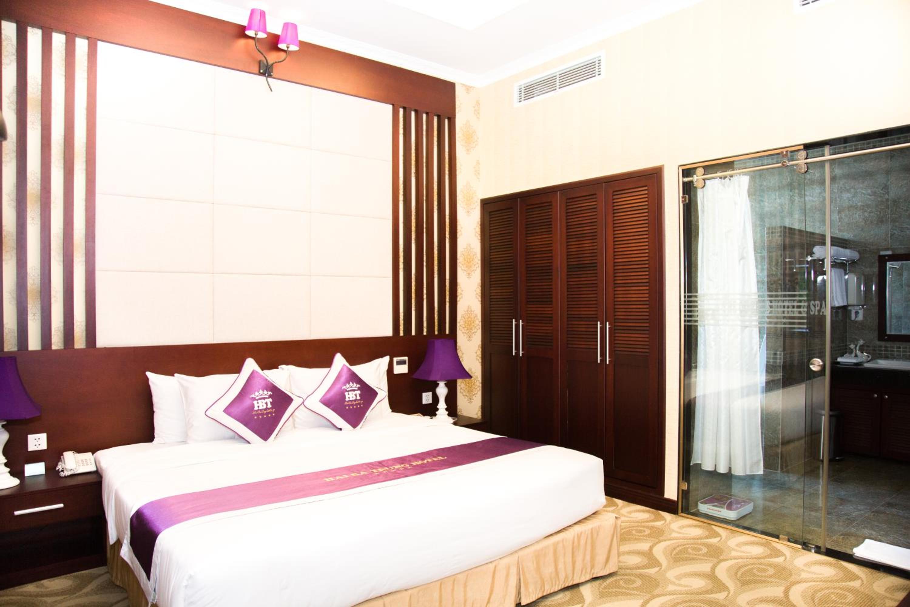 Suite - Photo 2