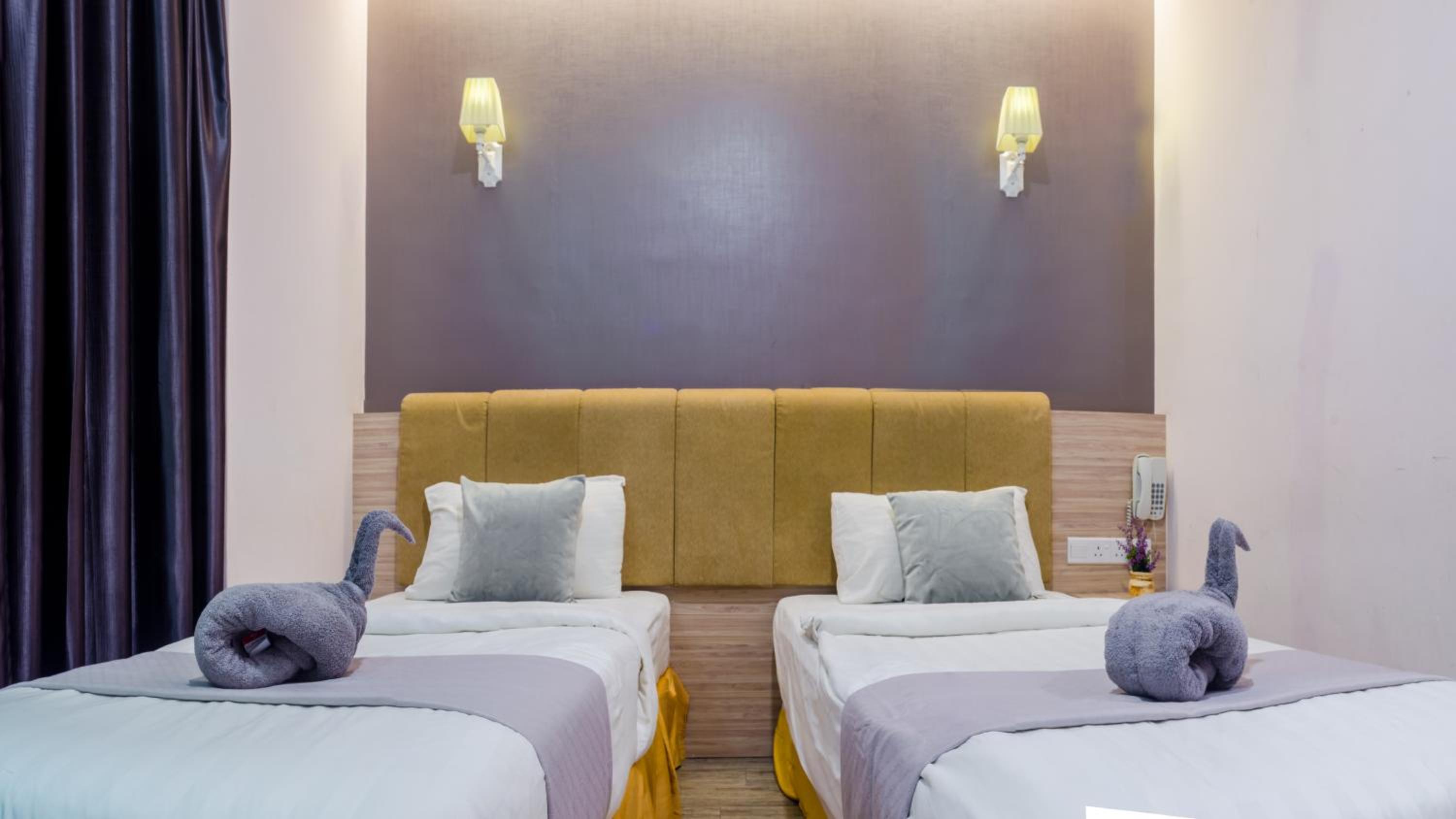 Twin Room with City View photo 3