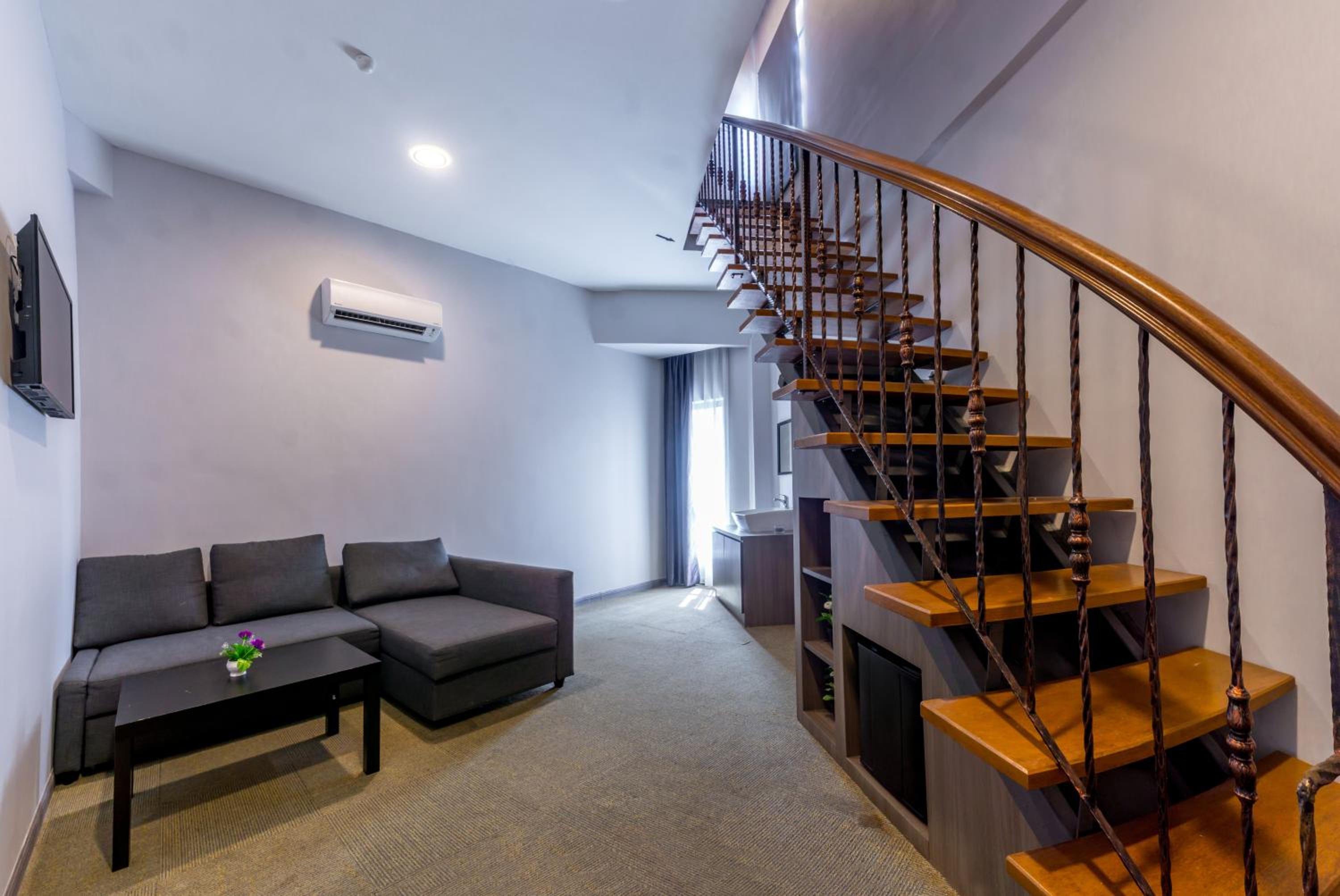 Family Studio - Photo 3