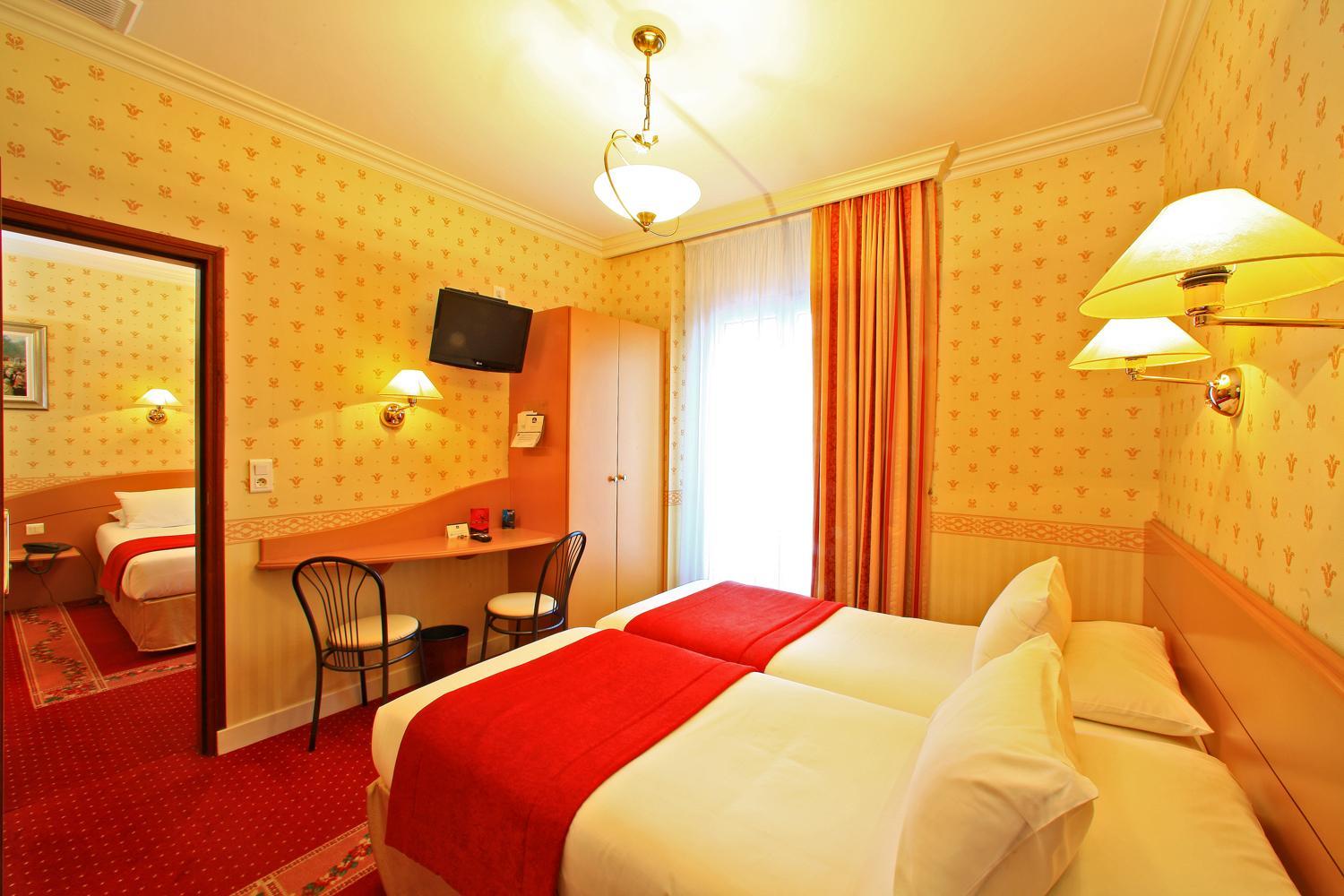 Superior Twin or Double Room - Photo 4