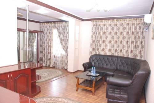 Apartment photo 2