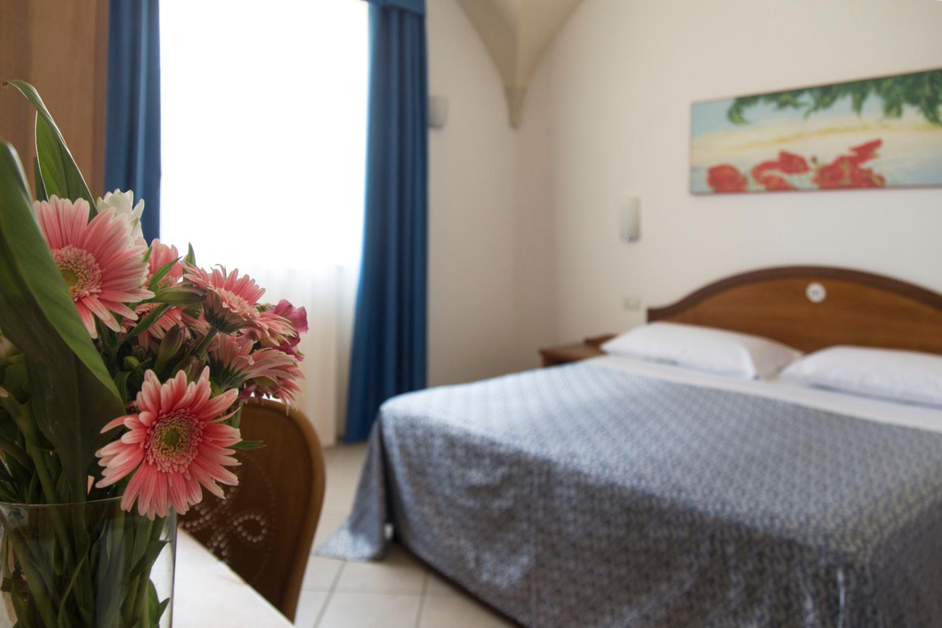 Standard Double Or Twin Room photo 3