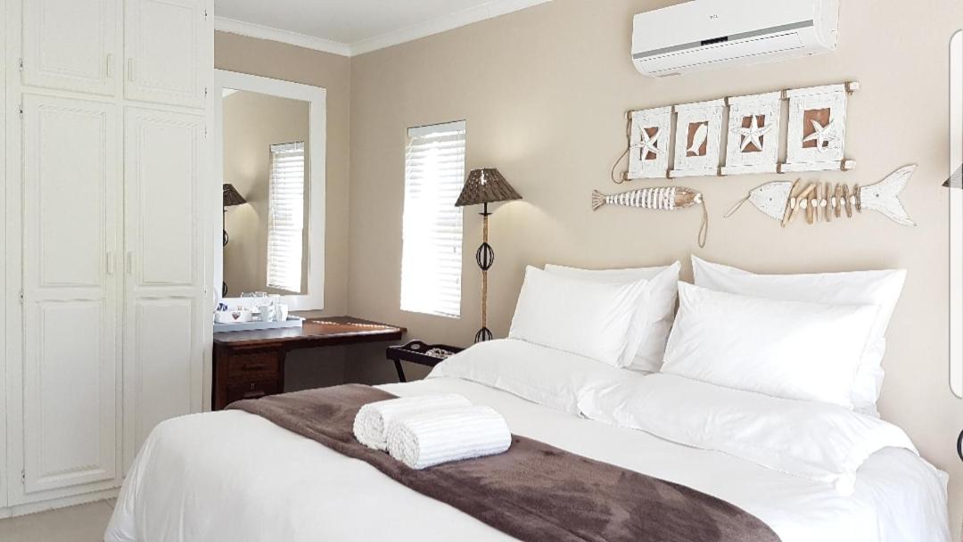Deluxe King Room - Photo 1