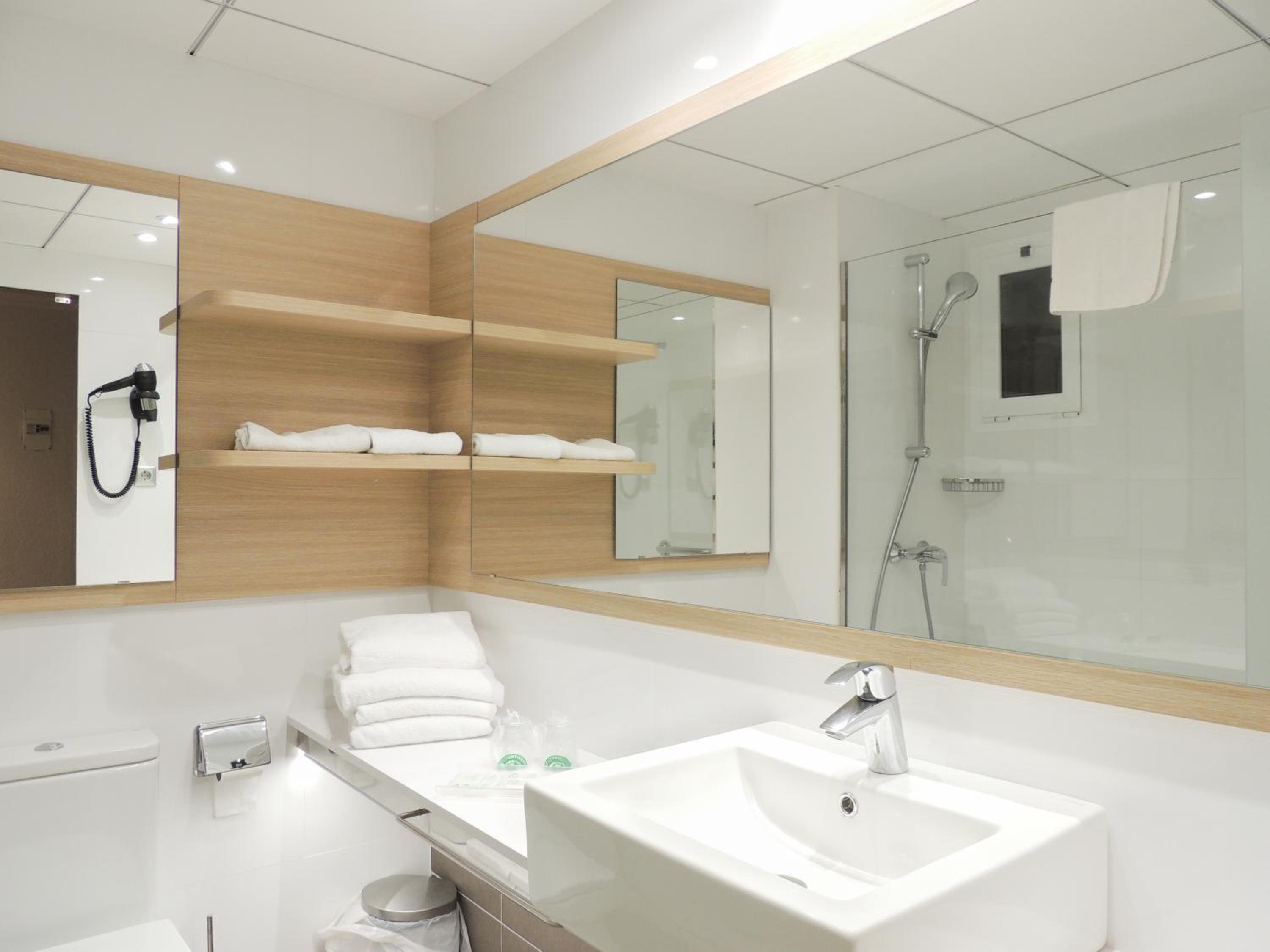 Double Room - Photo 5
