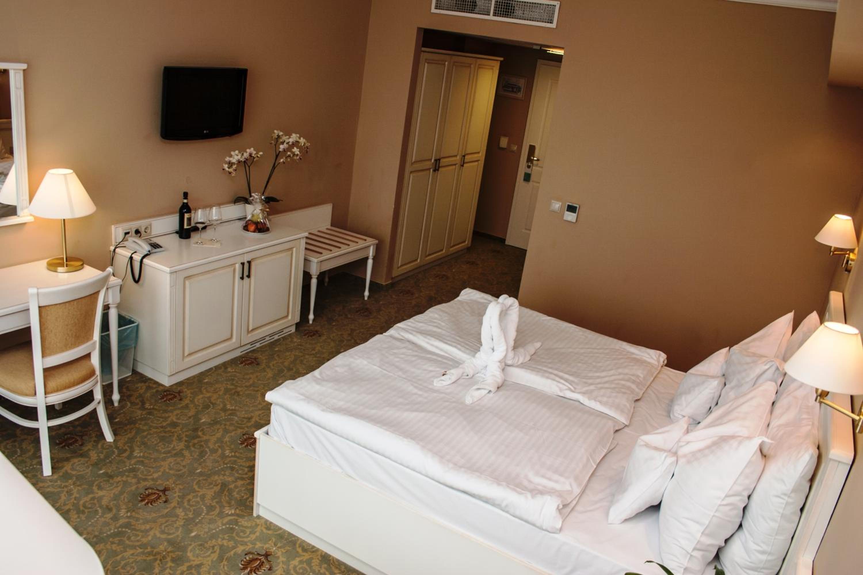 Superior Queen Room - Photo 2