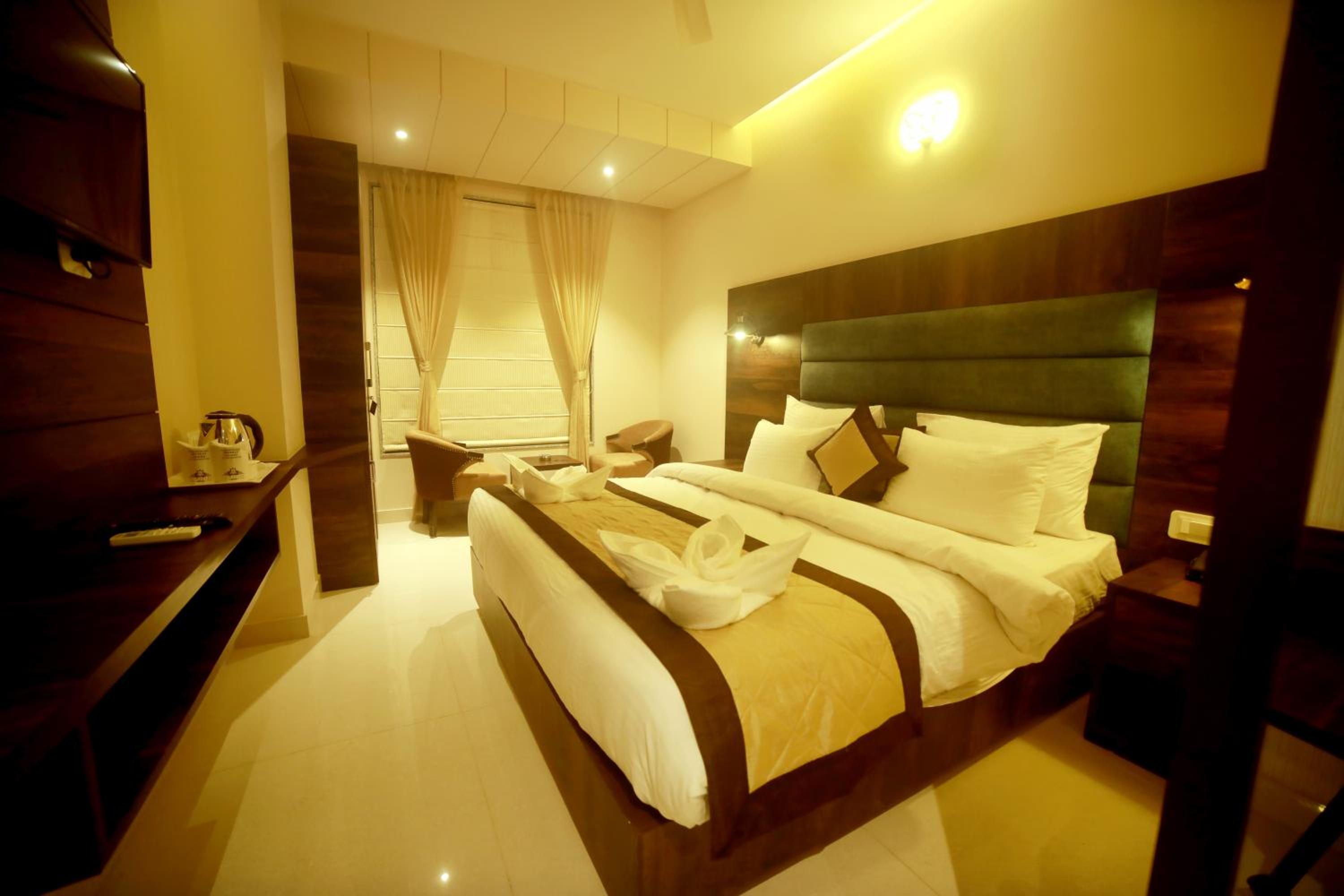 Deluxe Double Room - Photo 3