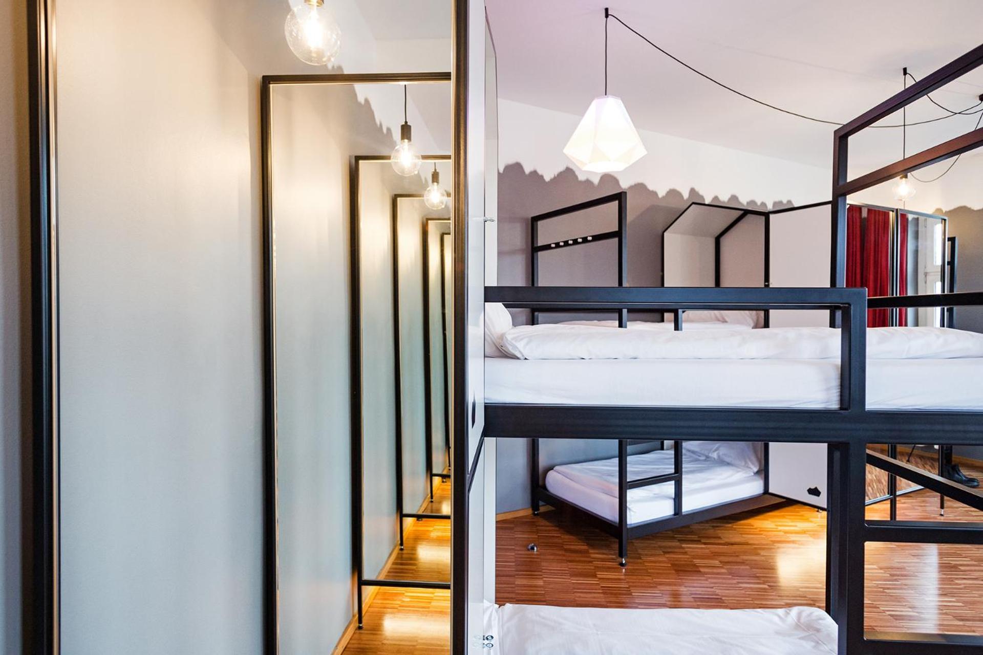 Bed in 10-Bed Mixed Dormitory Room photo 3