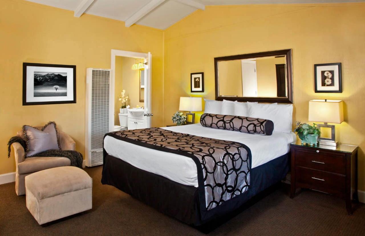 Standard King Room photo 3