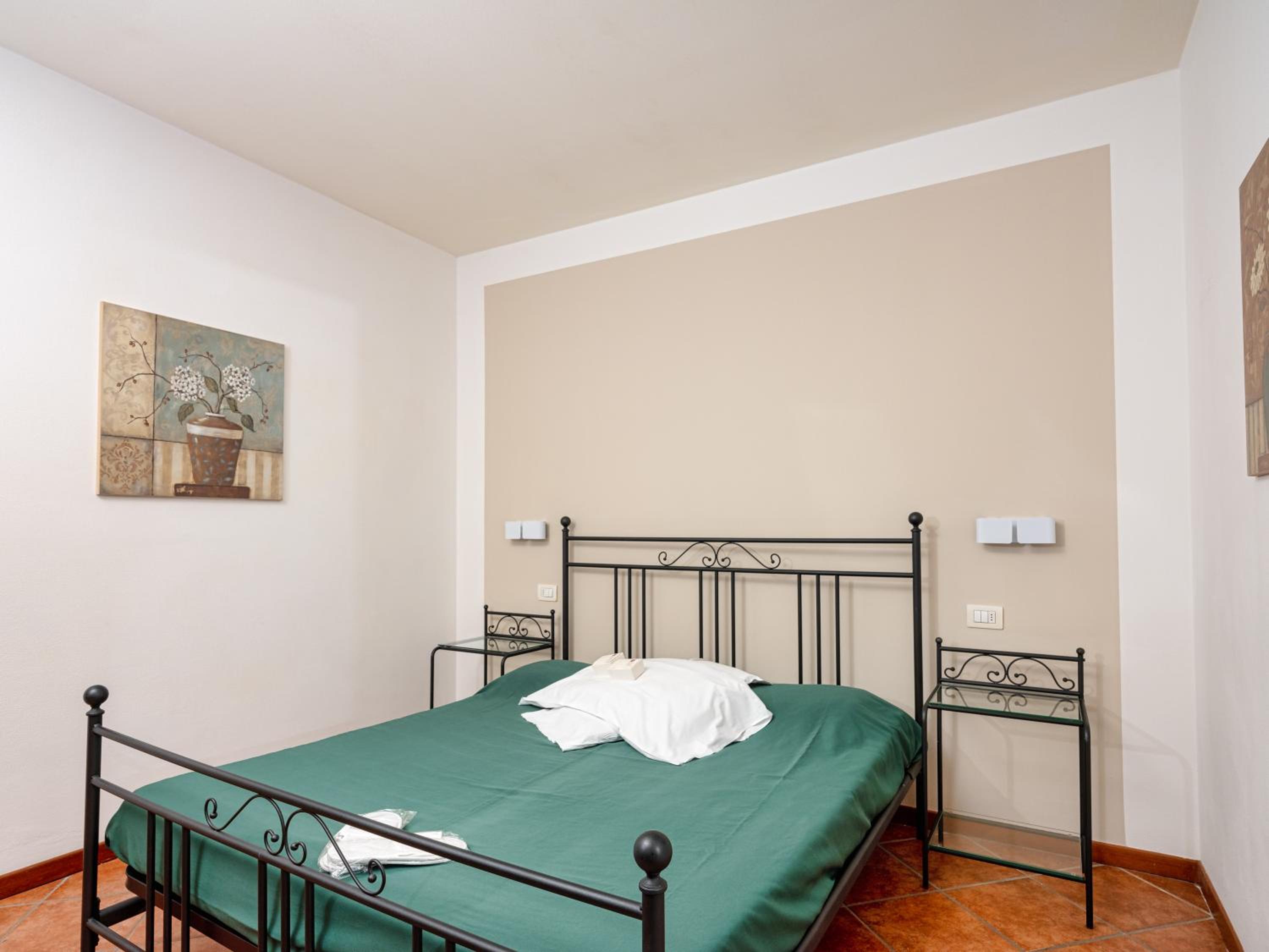 Economy One-Bedroom Apartment (2 People) photo 1