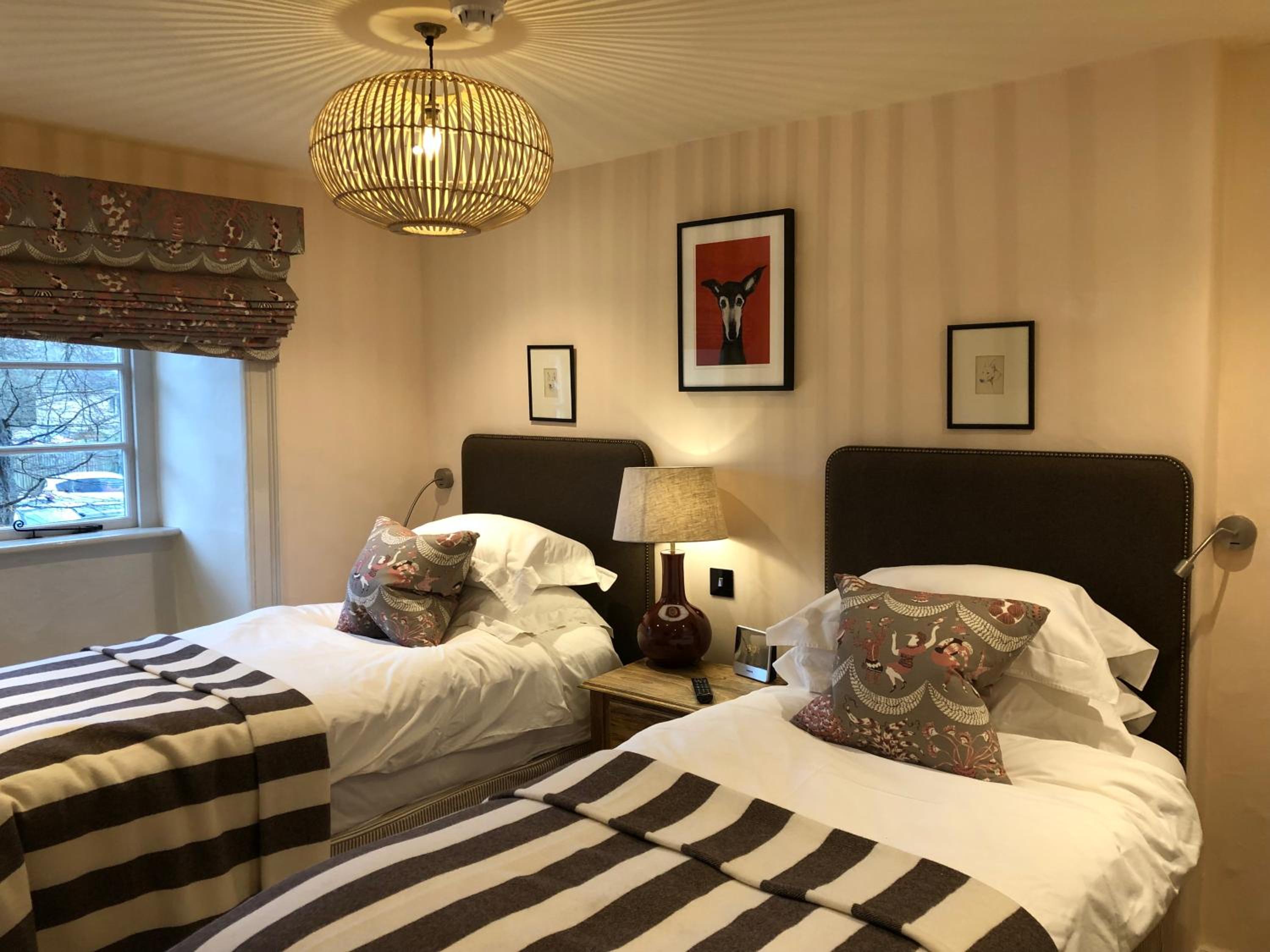 Twin Room - Photo 3