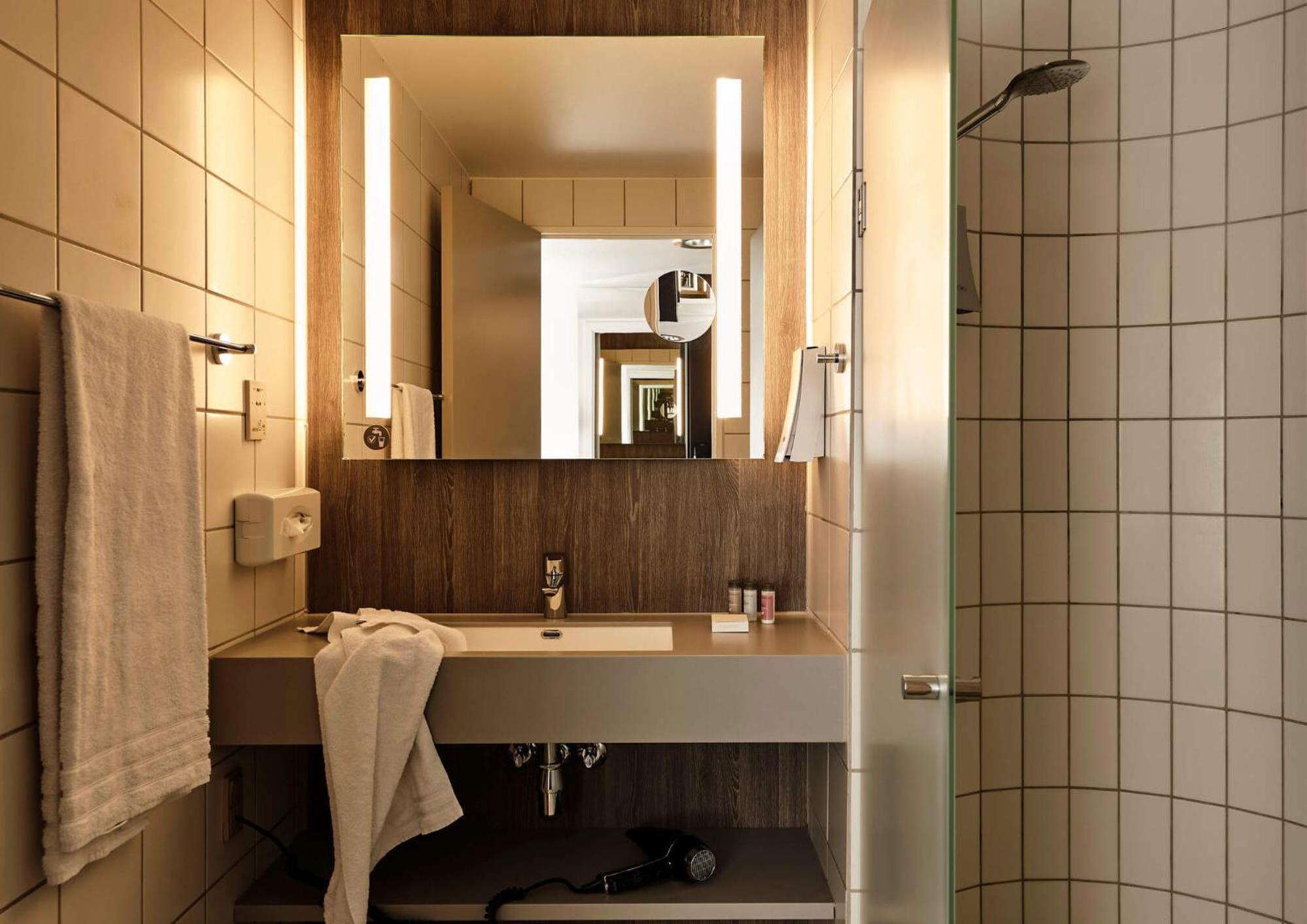 Standard Double Room - Photo 6