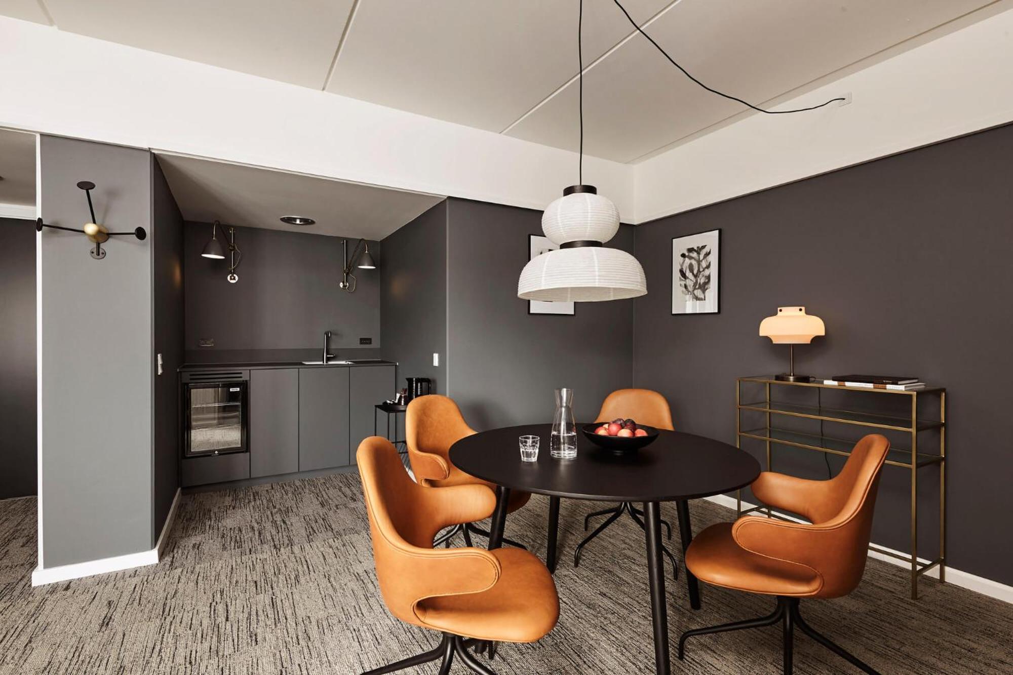Suite - Photo 4