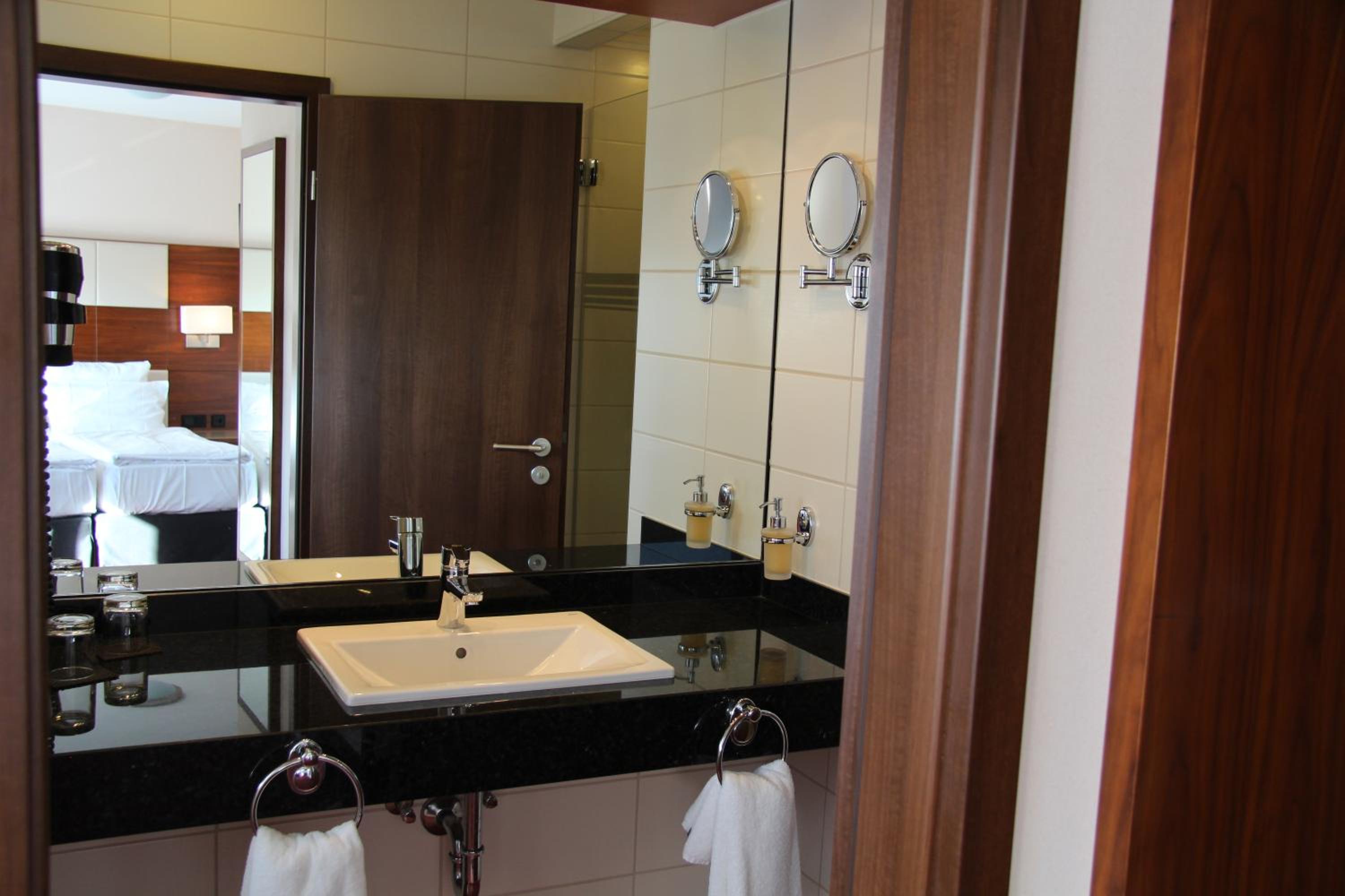 Double Room - Photo 18