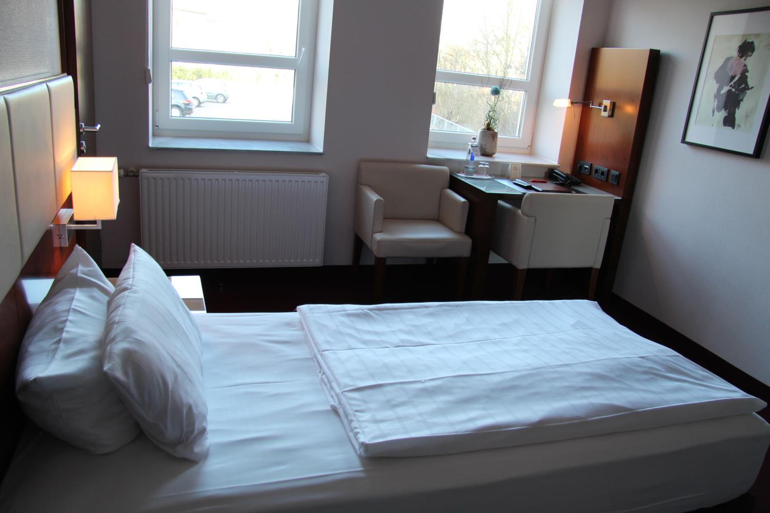 Single Room photo 2