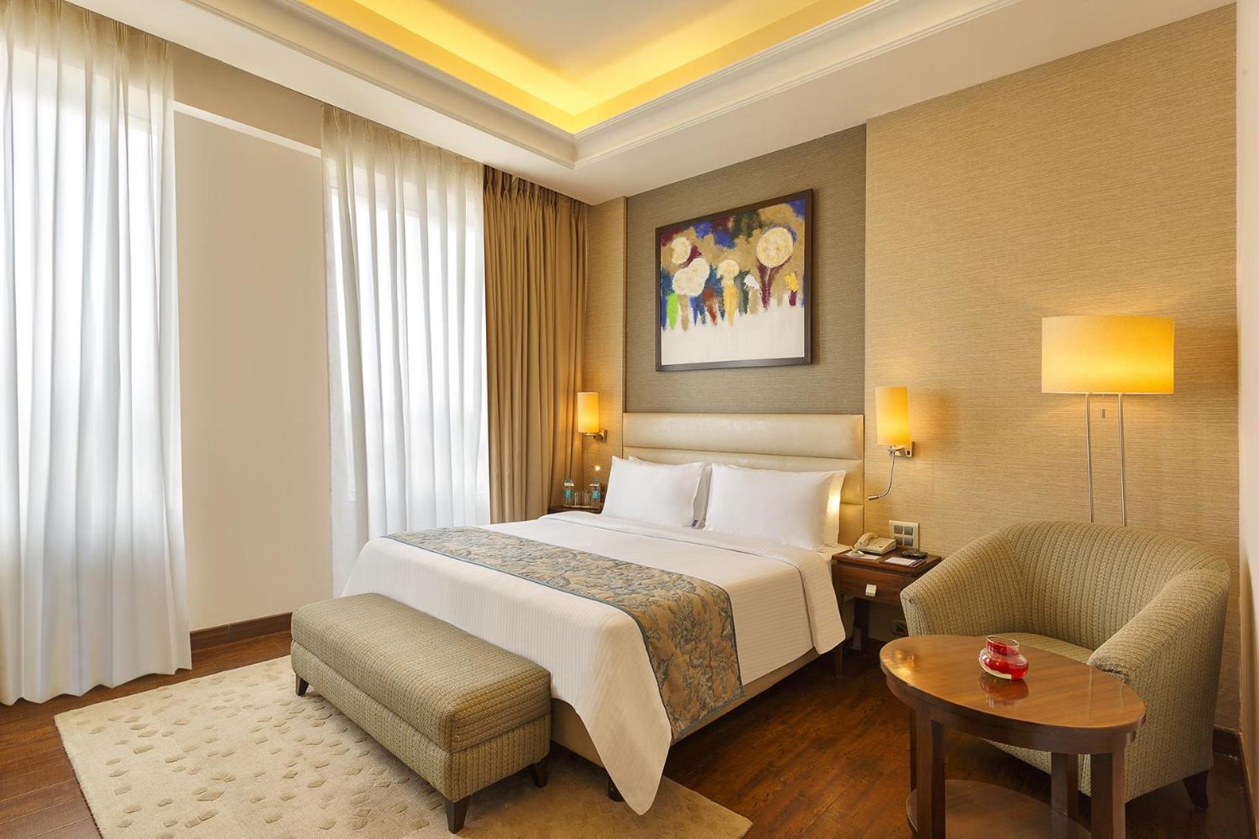 Superior King Room - Photo 2