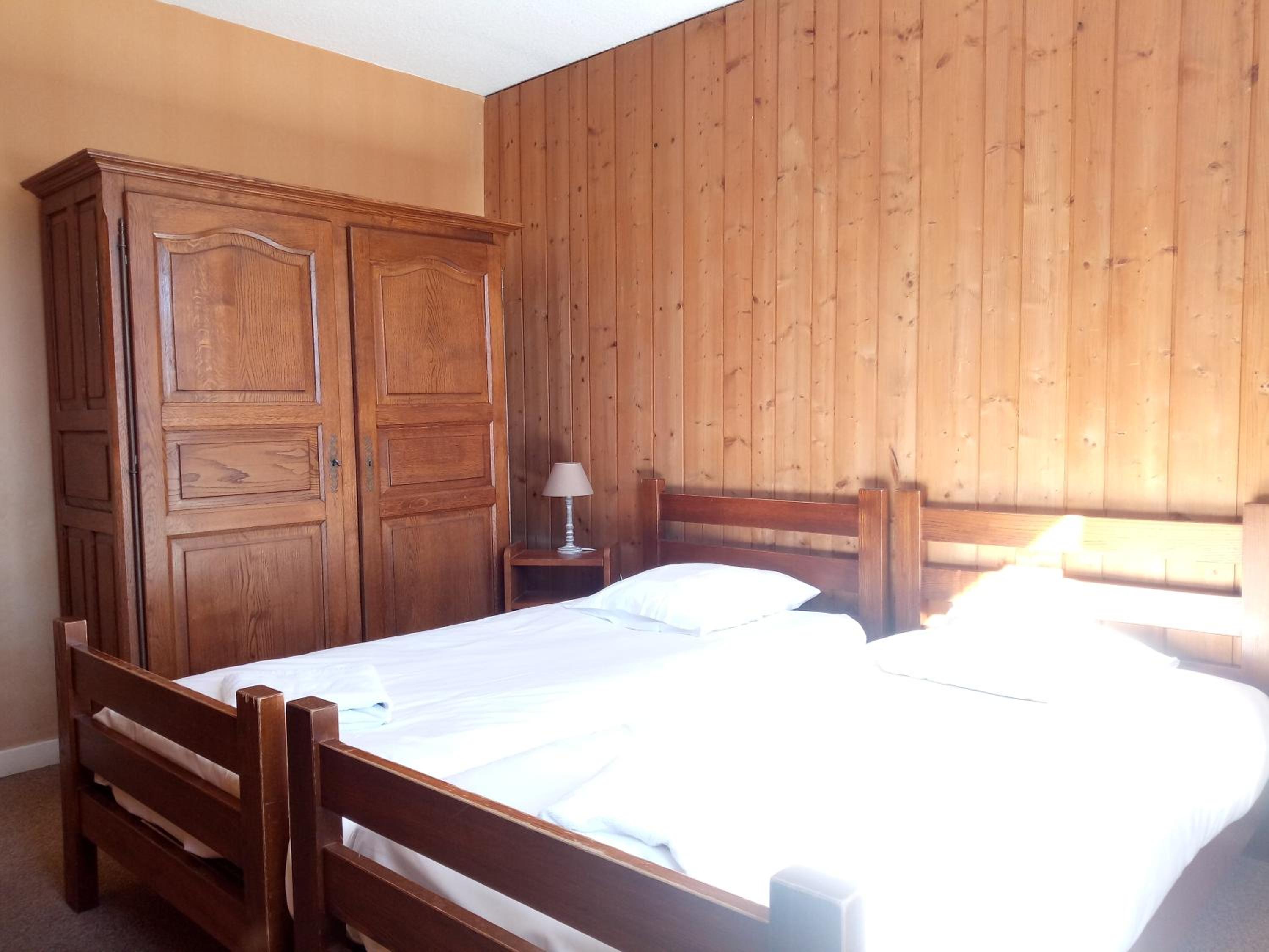 Twin Room - Photo 4