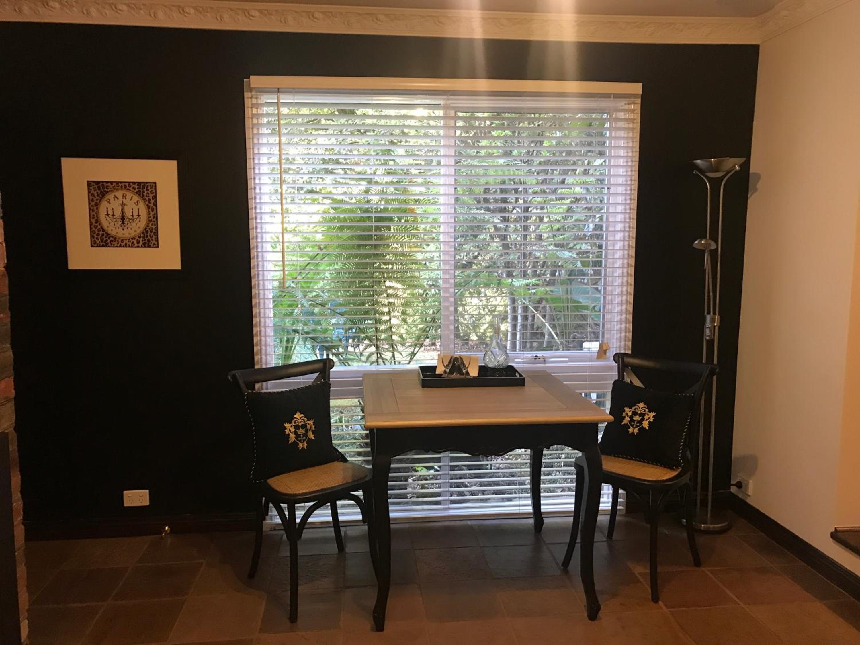 Queen Suite with Spa Bath photo 3