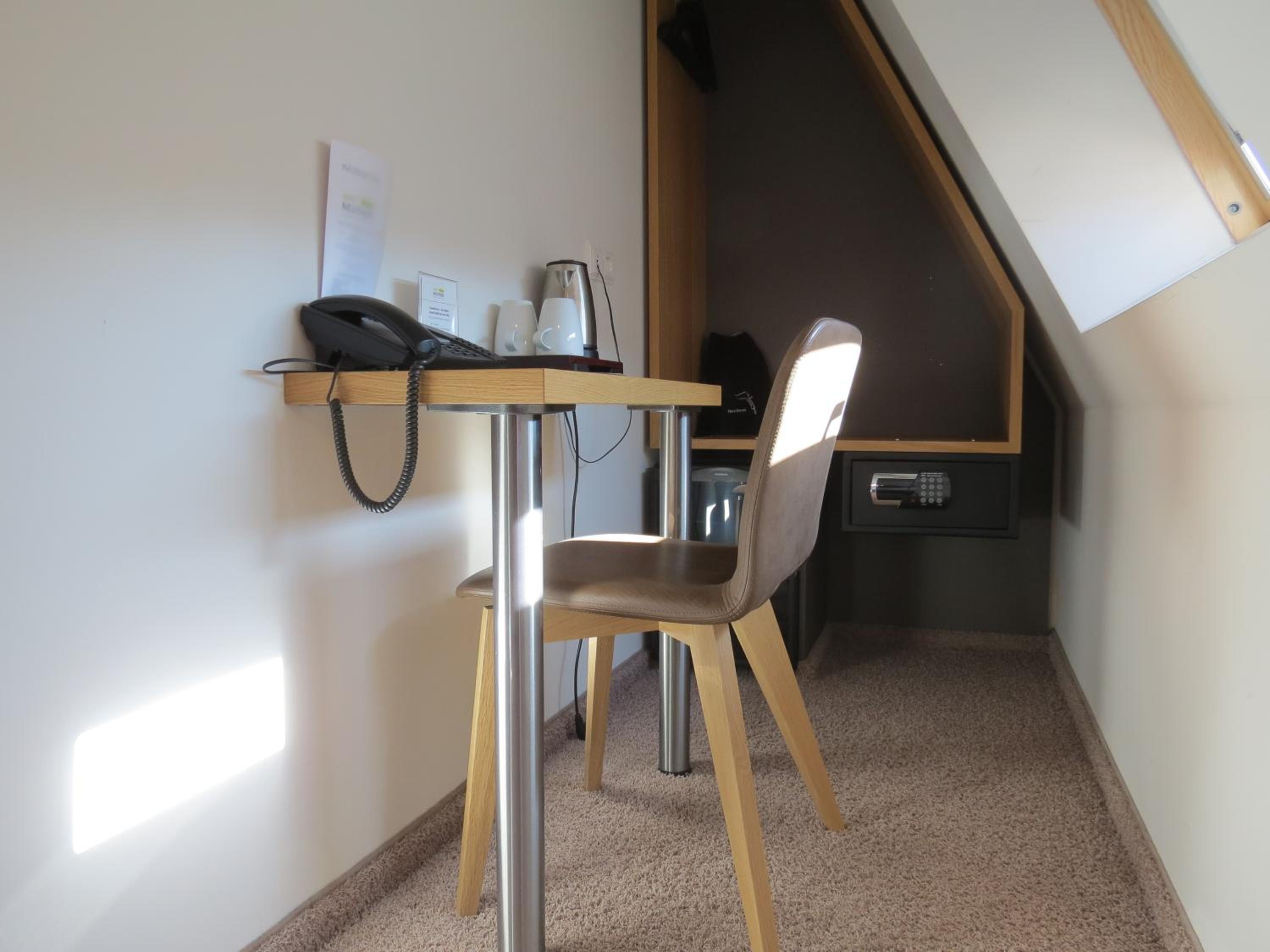 Budget Double Room photo 2