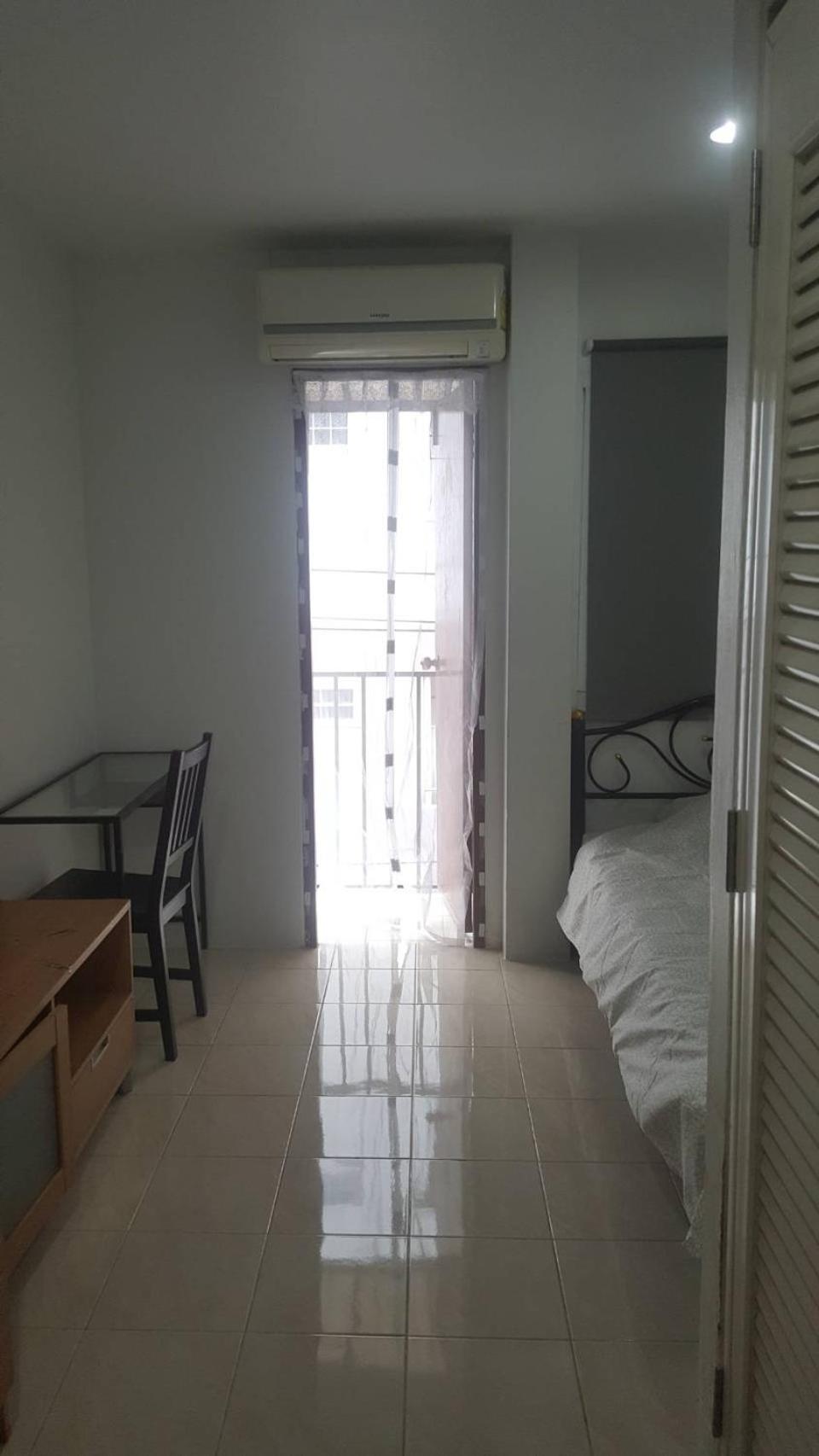 Single Room with Bathroom photo 3