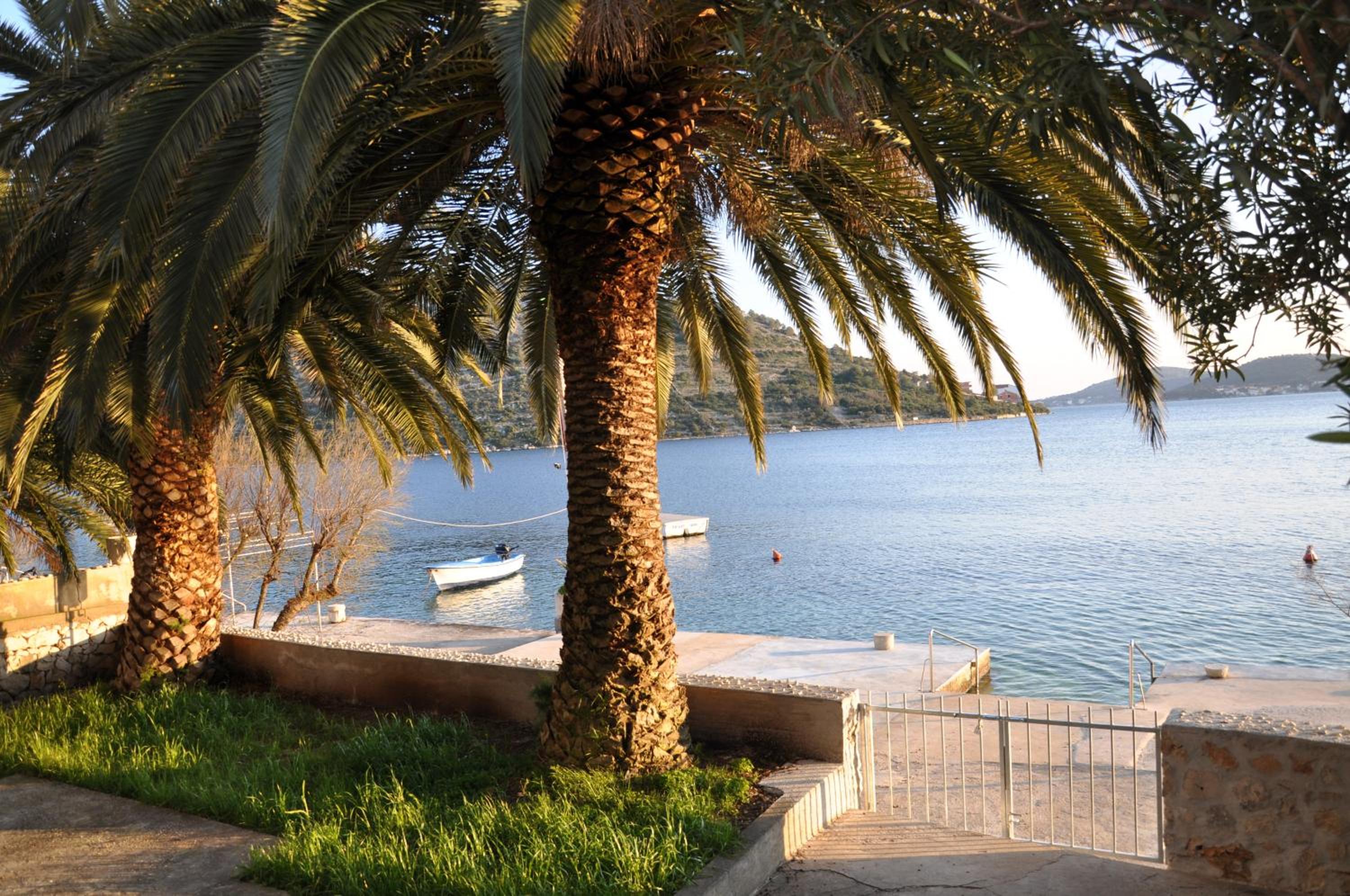 Comfort Two-Bedroom Apartment with Terrace with Sea View