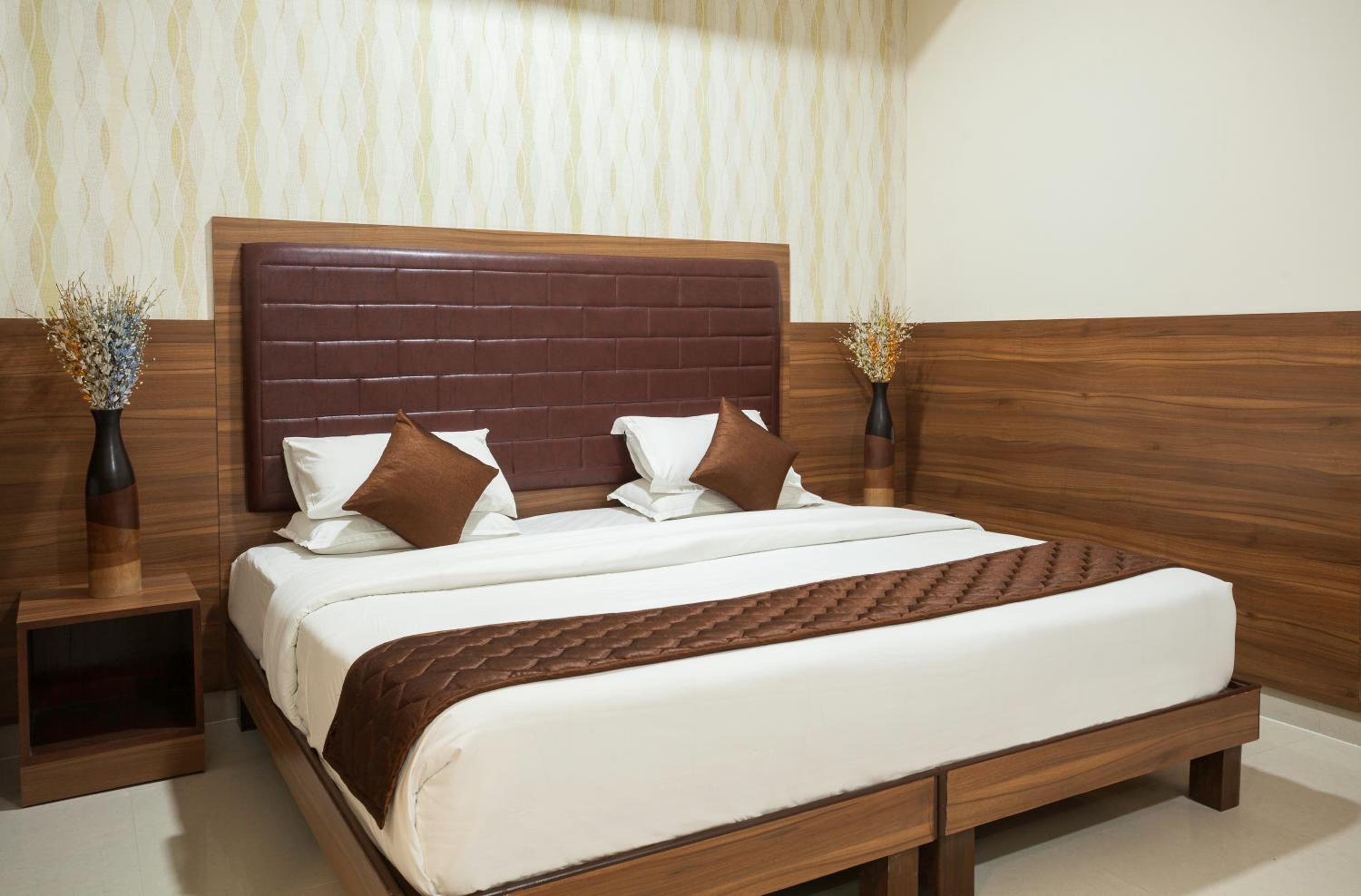 Double Comfort A/C Room - Photo 1