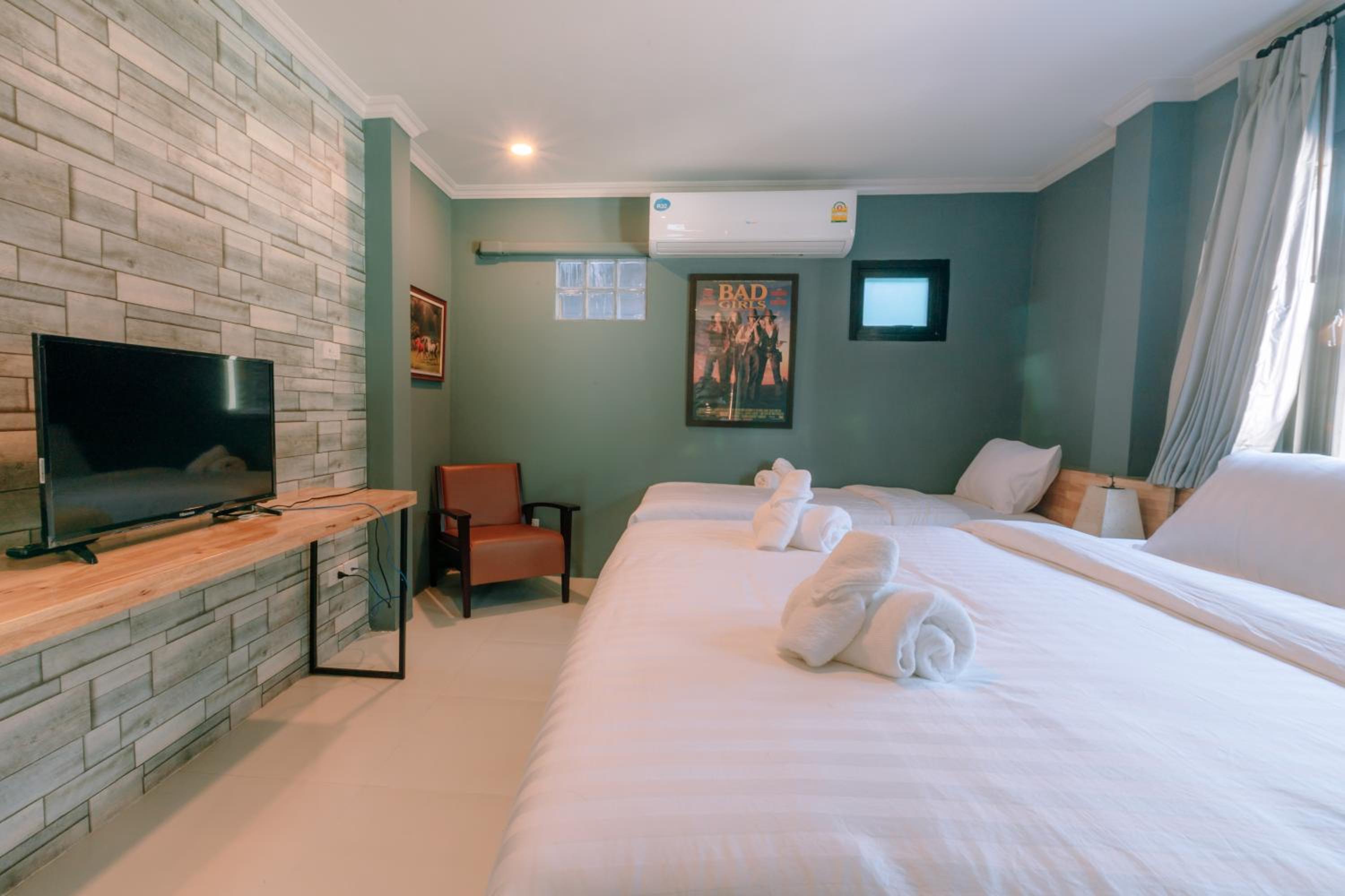 Standard Triple Room - Photo 11