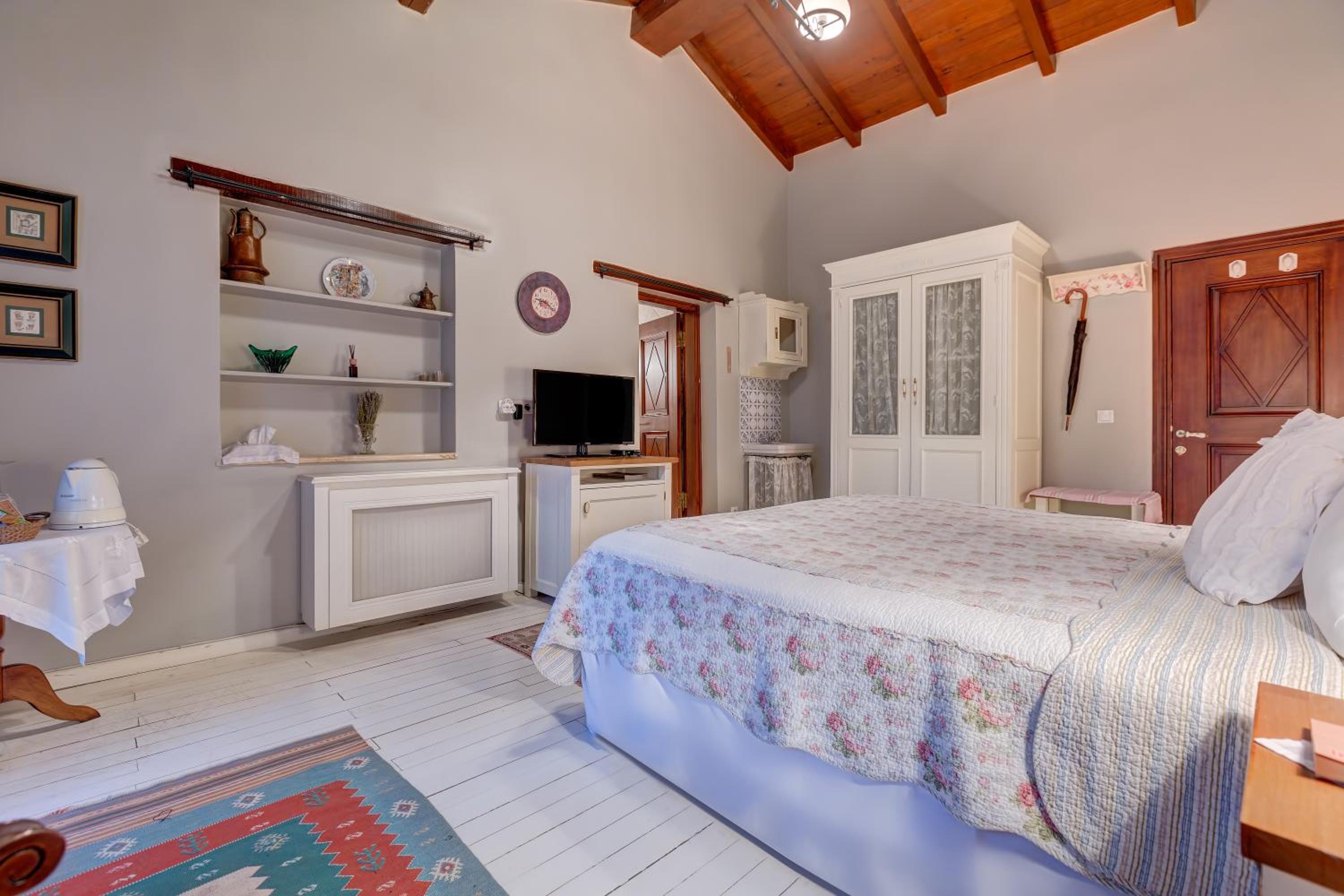 Superior Room with Balcony photo 2