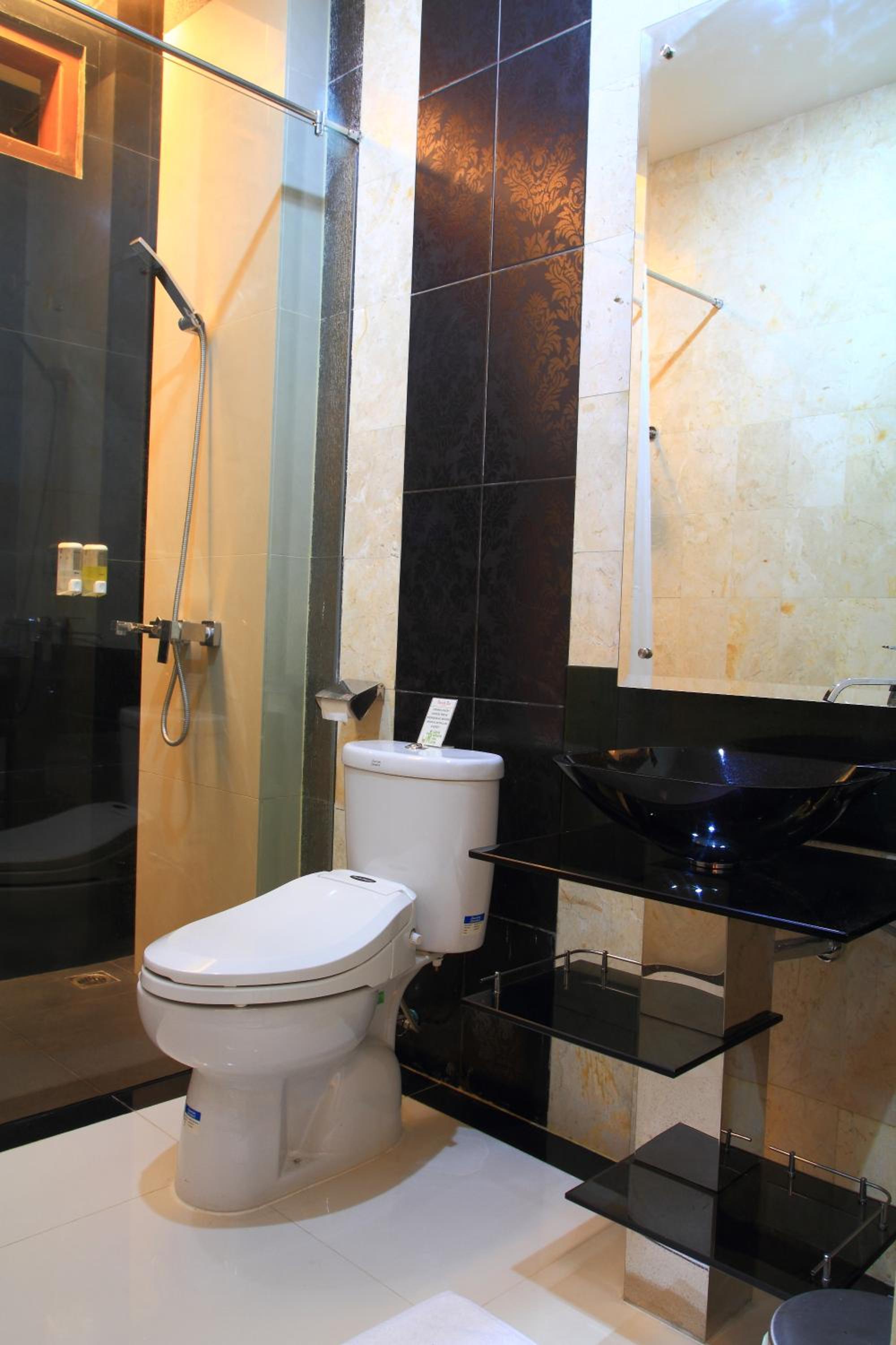 Deluxe King Room - Photo 3