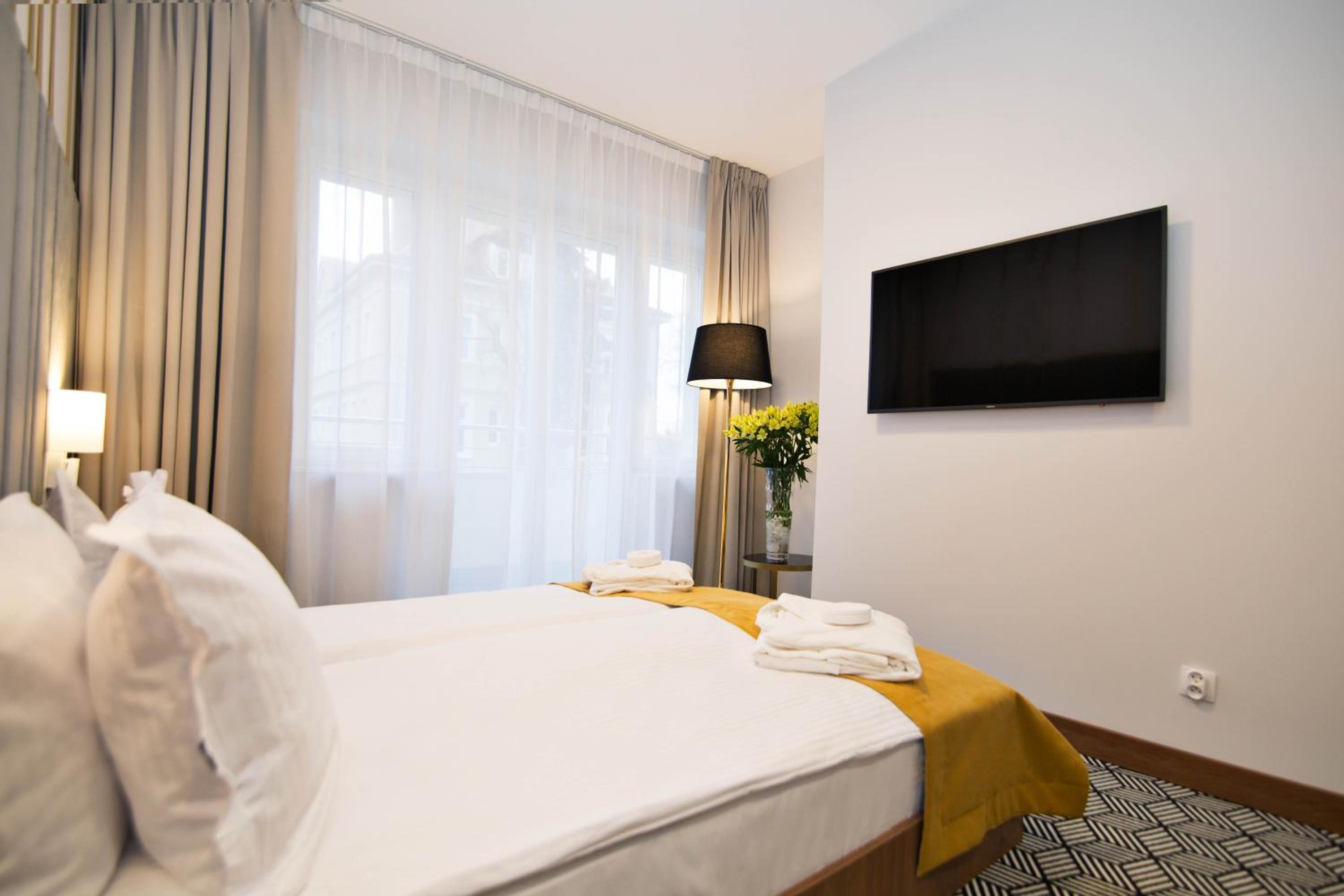 Standard Double Room - Photo 4