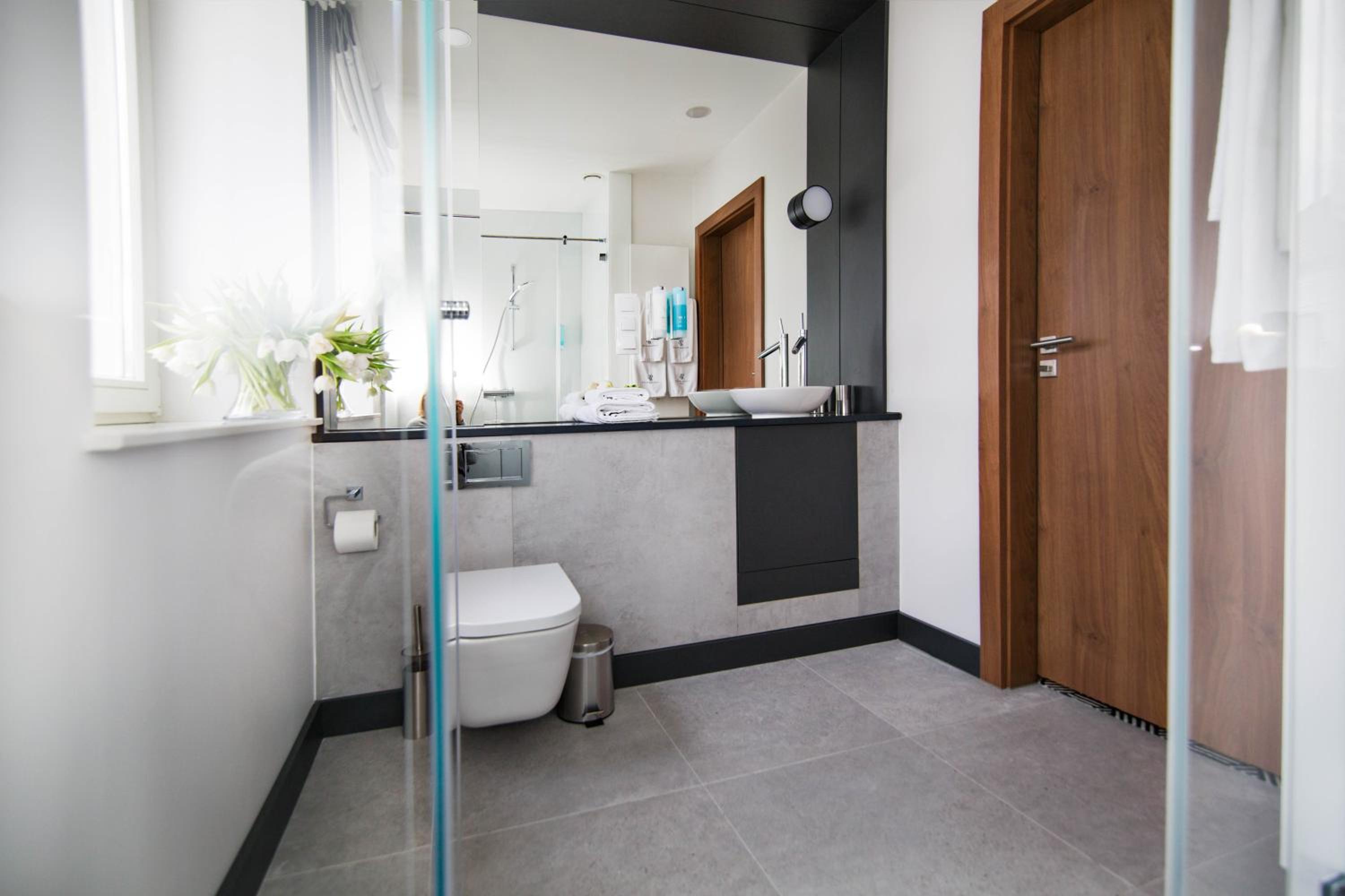 Standard Double Room - Photo 9