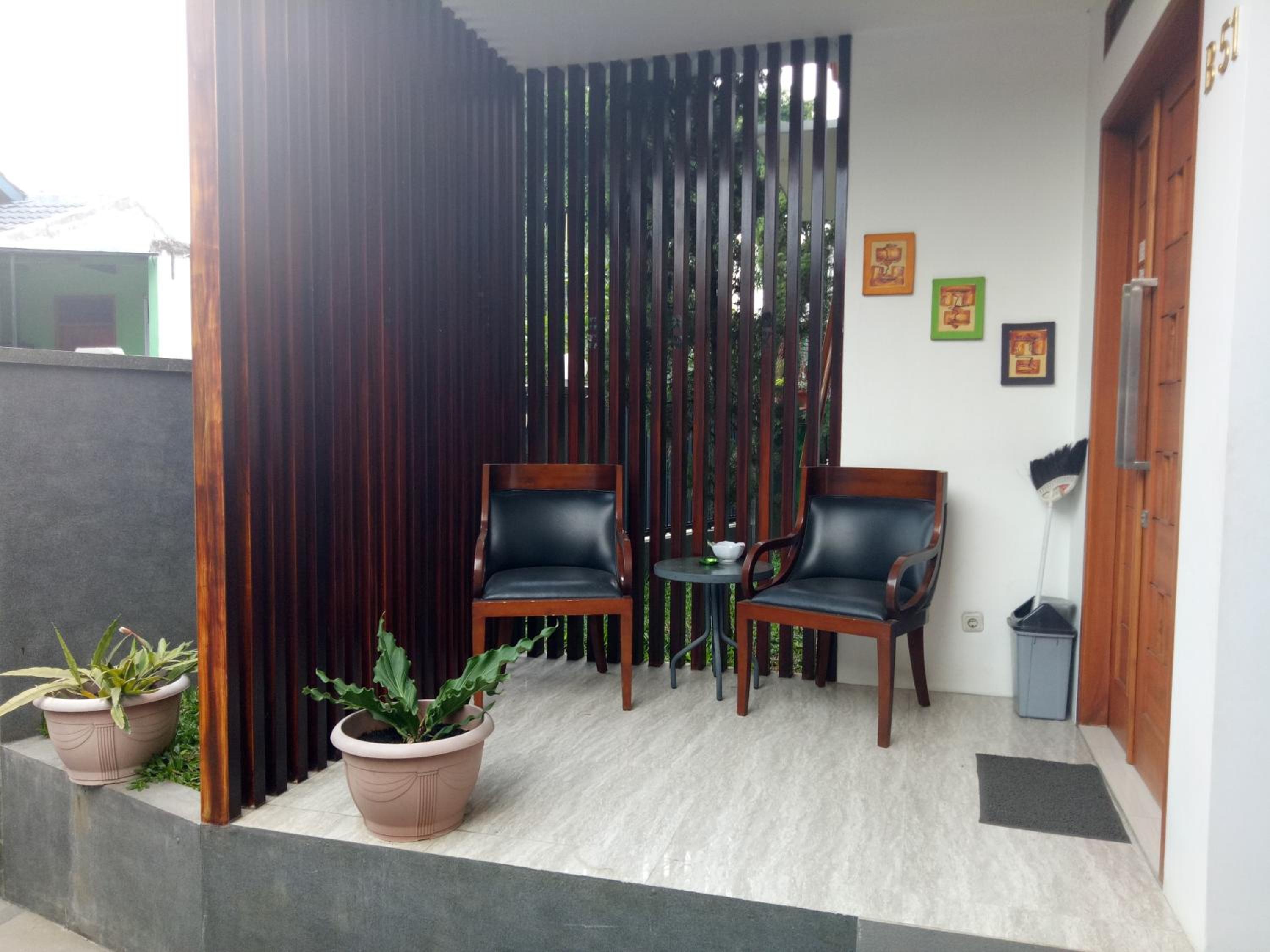 Two-Bedroom House - Photo 12