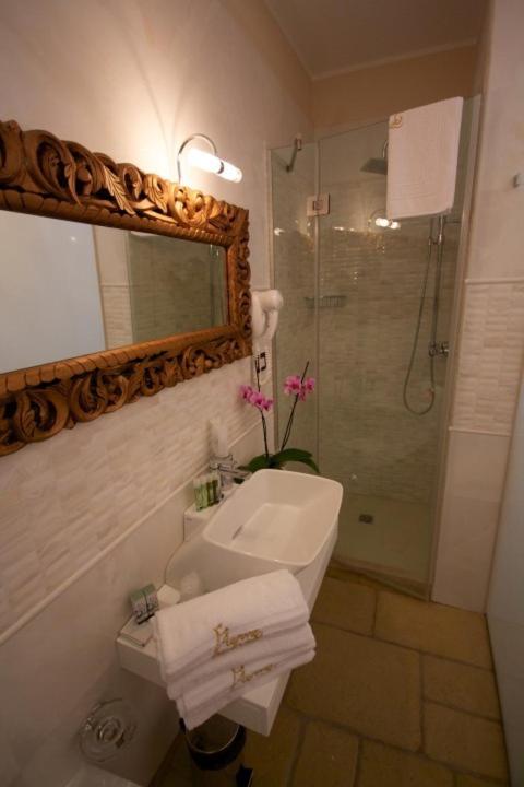 Double Room with Balcony photo 2