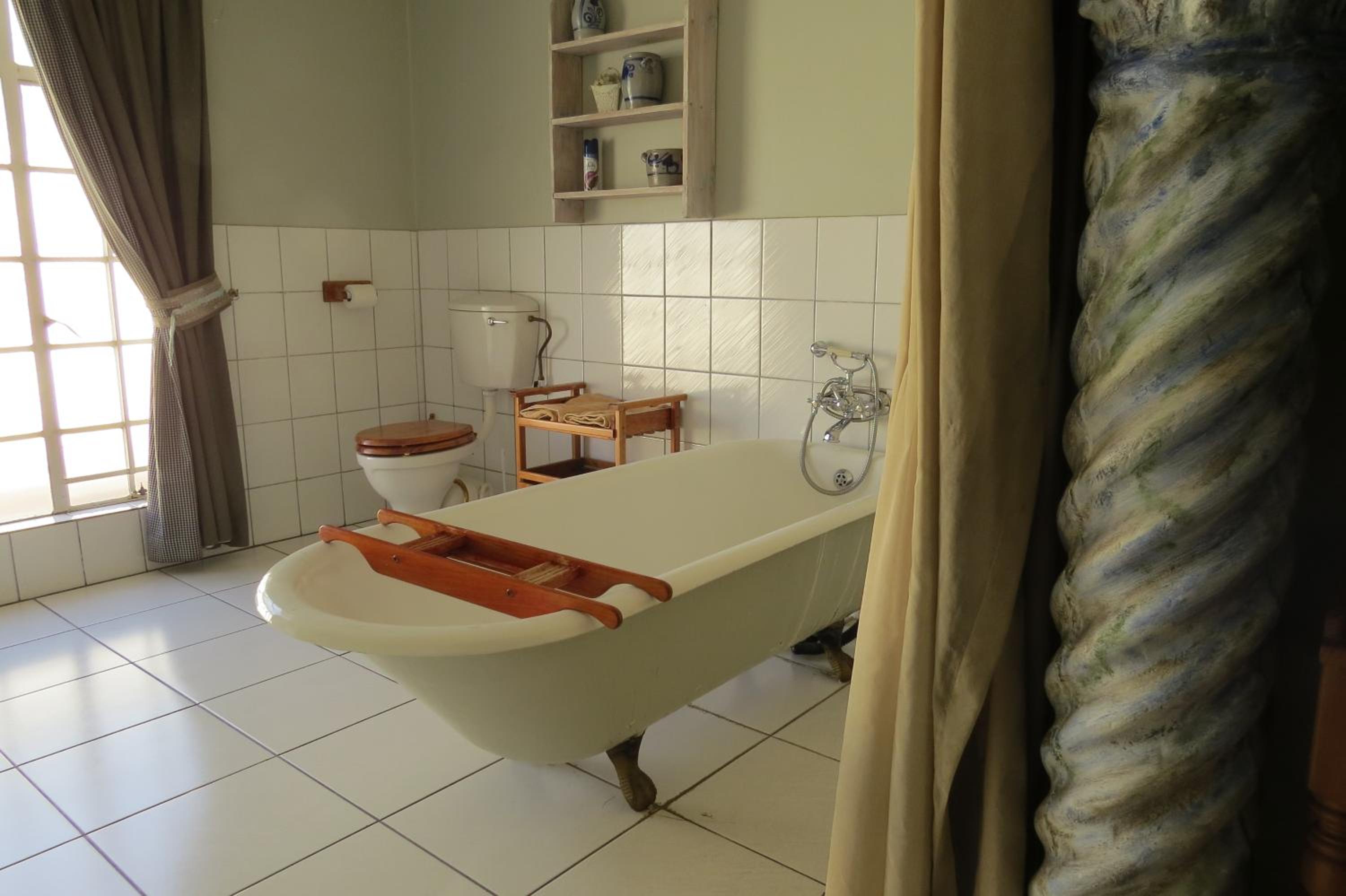 Deluxe Double Room with Bath photo 3