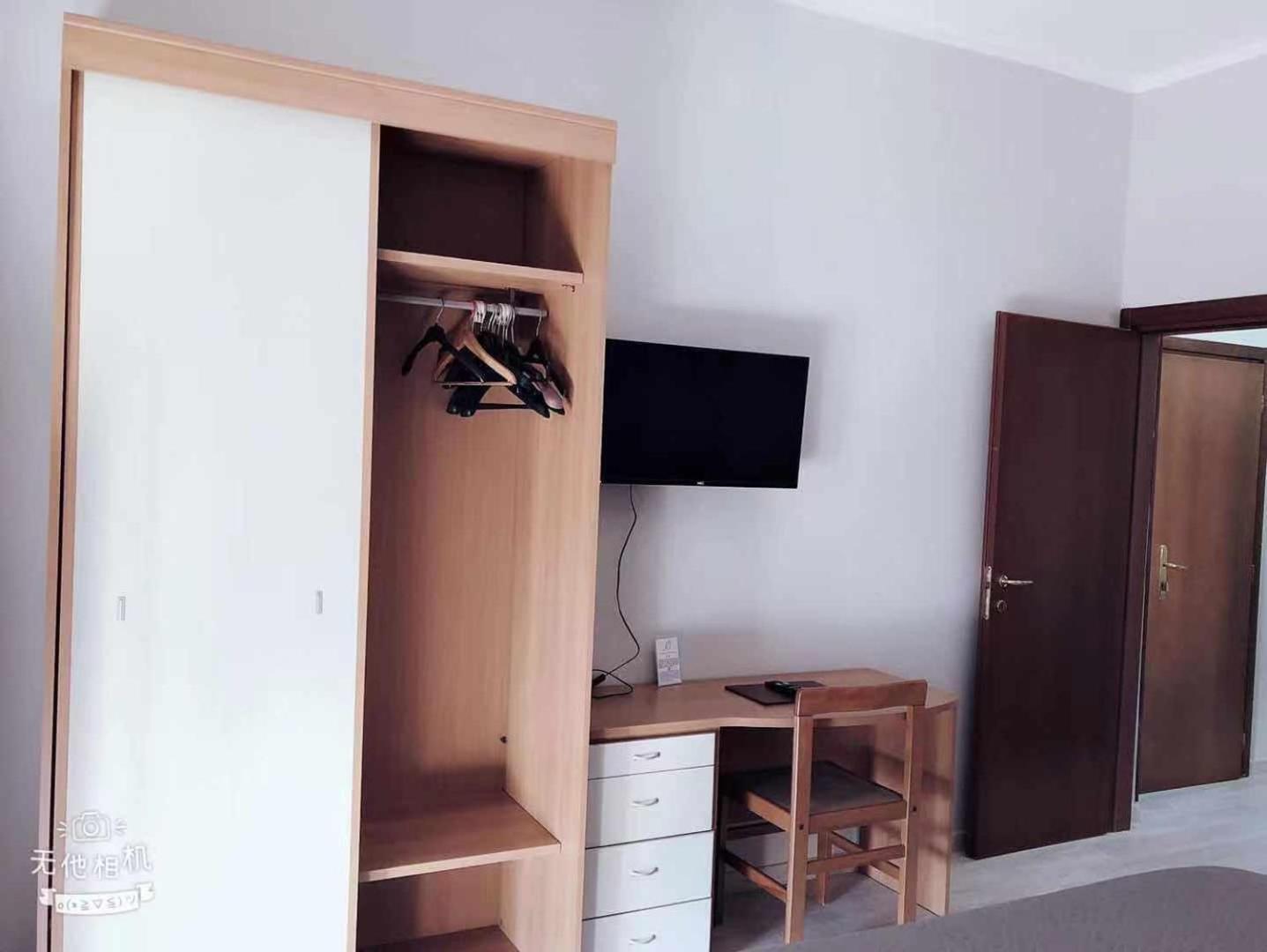 Deluxe Double or Twin Room photo 2