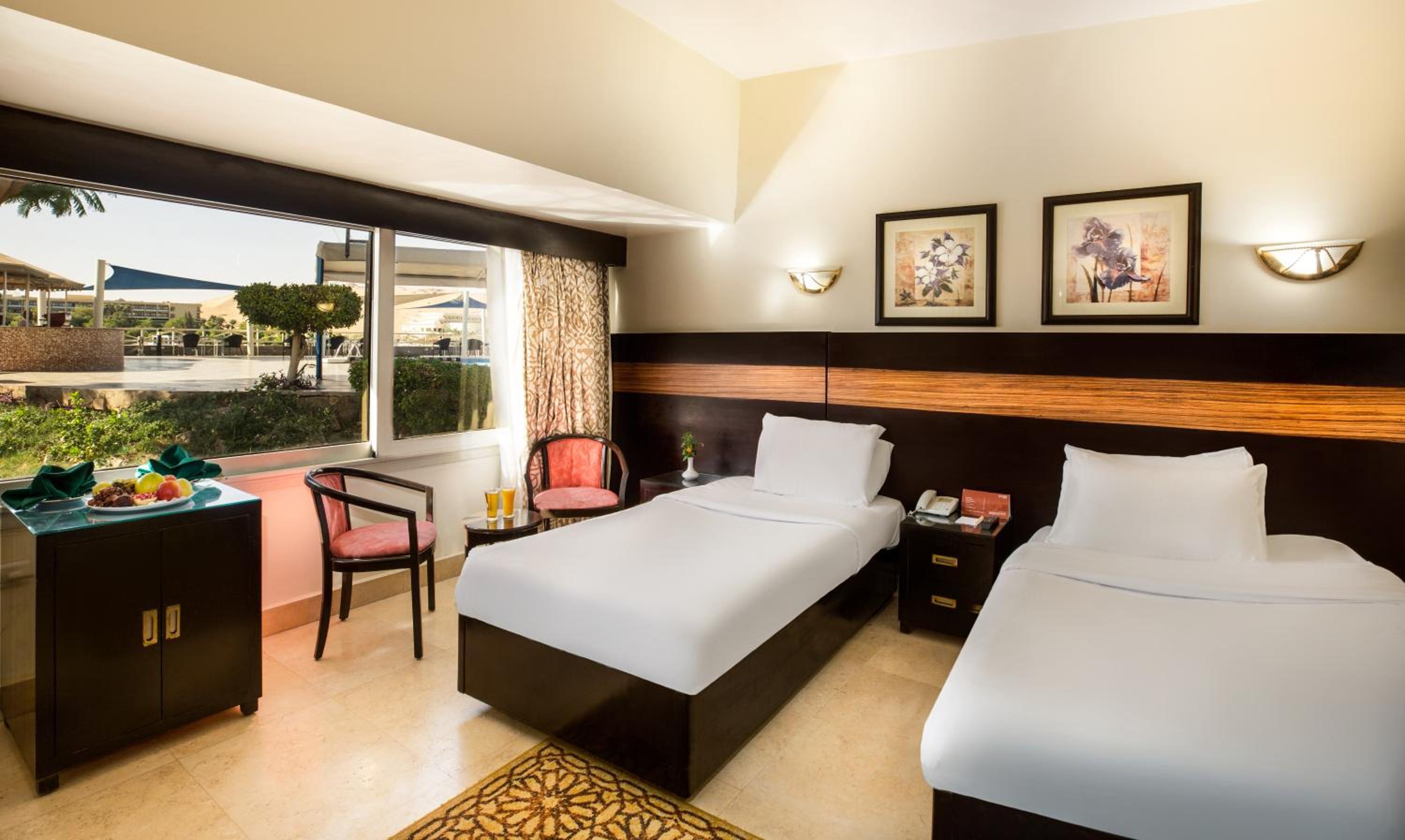 Standard  Room with Garden View - Photo 16