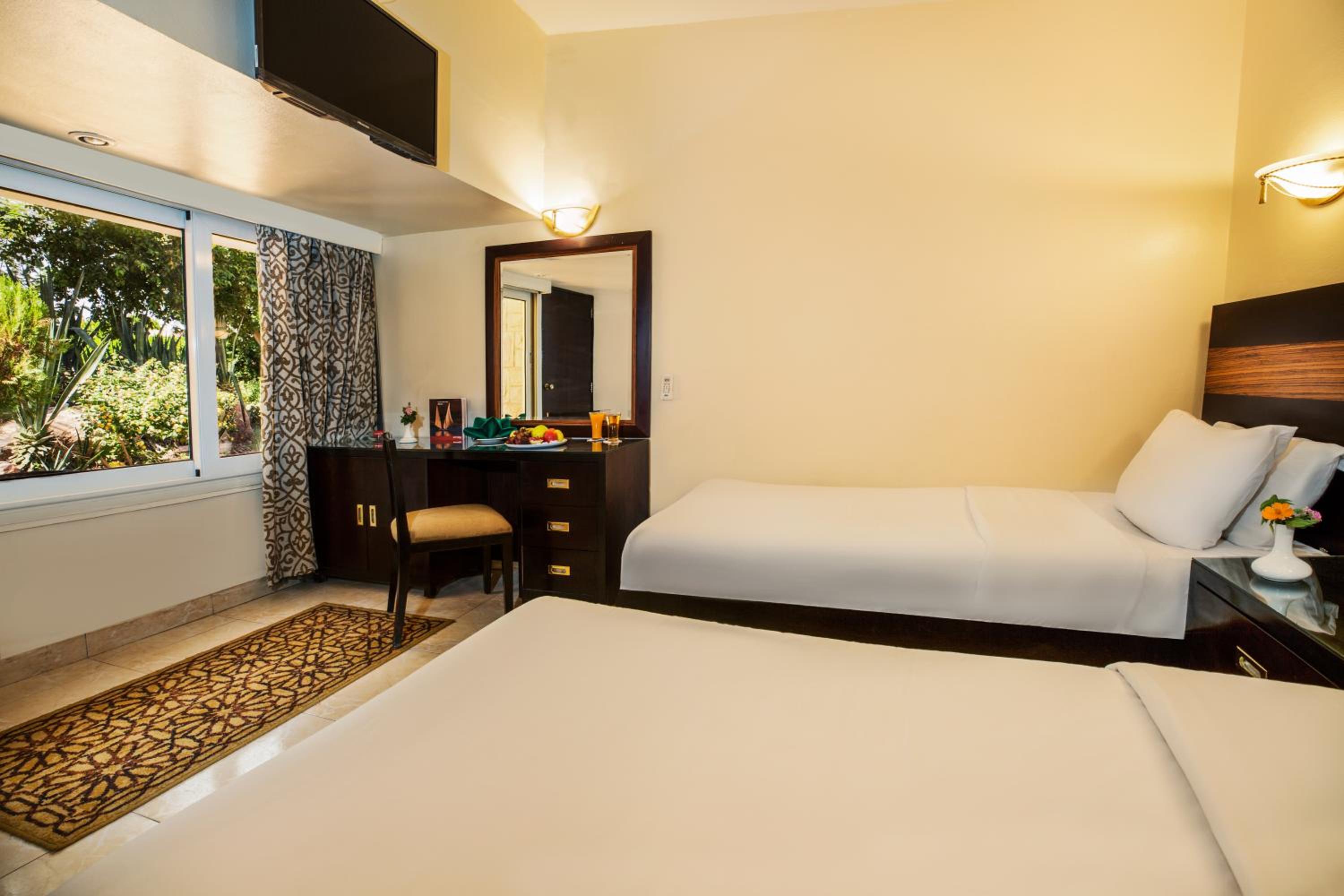 Standard  Room with Garden View - Photo 1