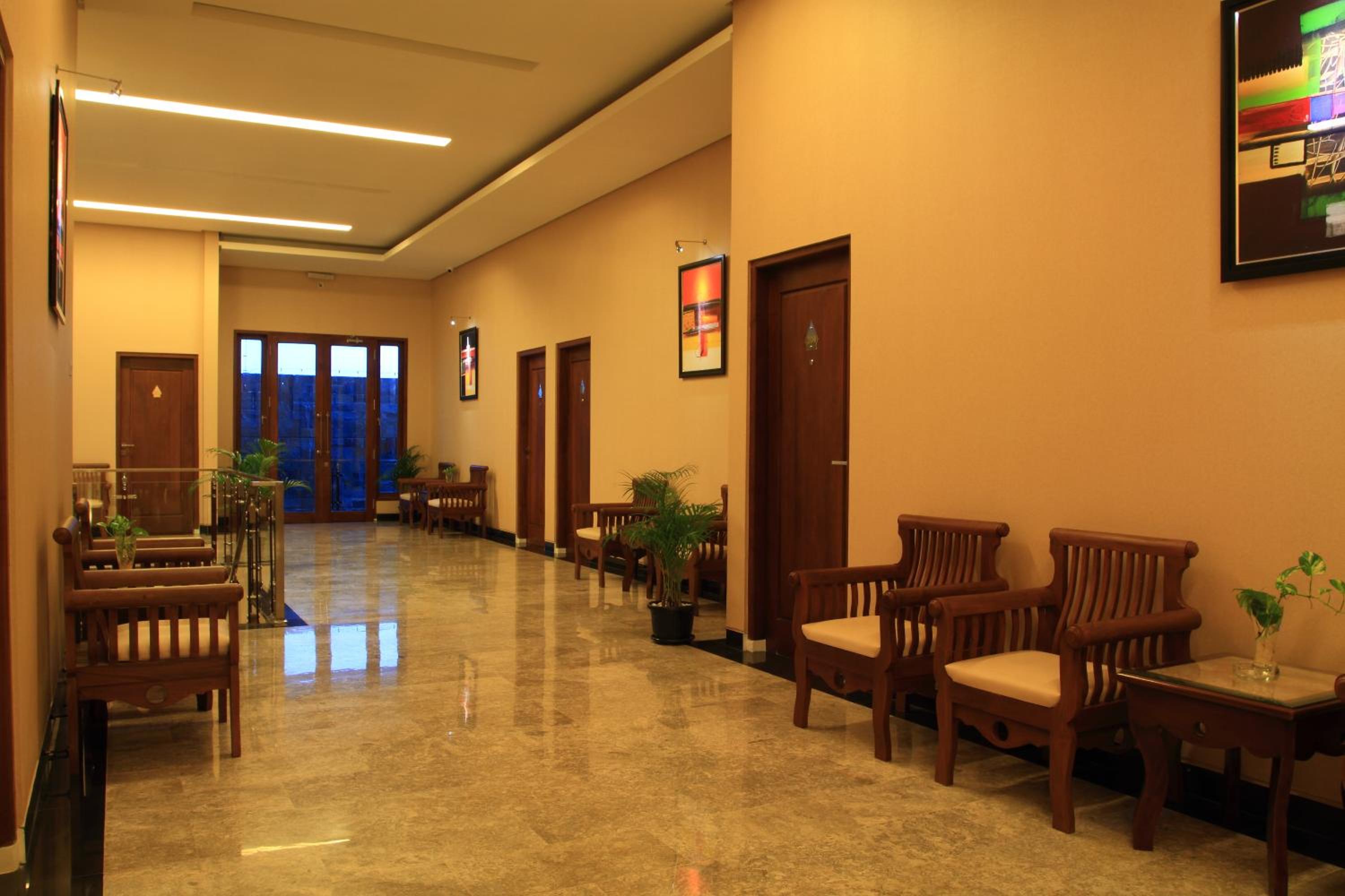 Deluxe King Room - Photo 4