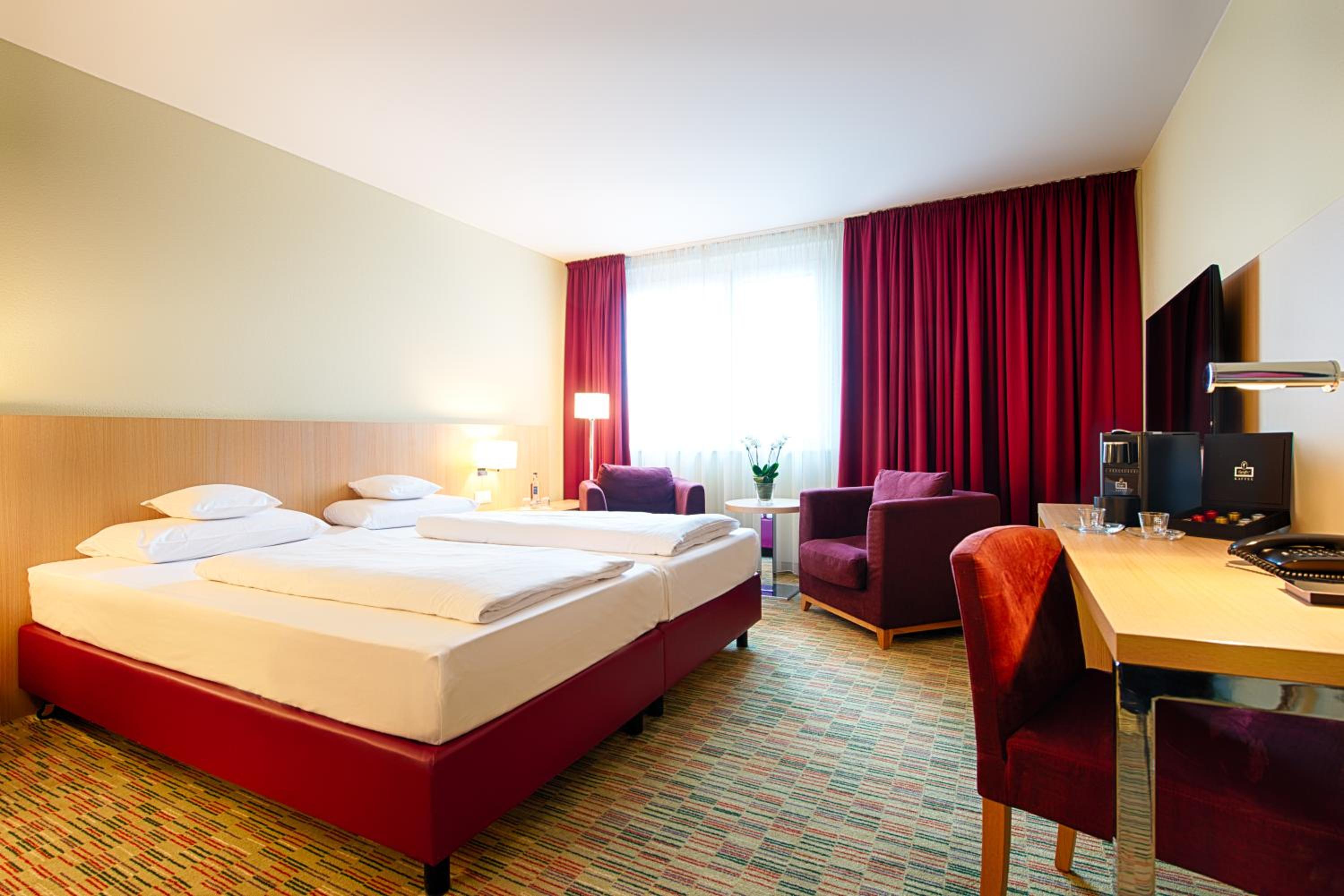 Deluxe Twin Room - Photo 1